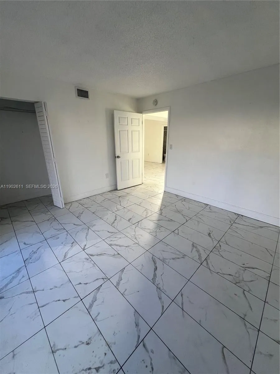 301 Nw 177th St 136, Miami Gardens, Florida 33169, Miami Gardens, Florida 33169, 2 Bedrooms Bedrooms, ,1 BathroomBathrooms,Residential,For Sale,301 Nw 177th St 136, Miami Gardens, Florida 33169,A11902611