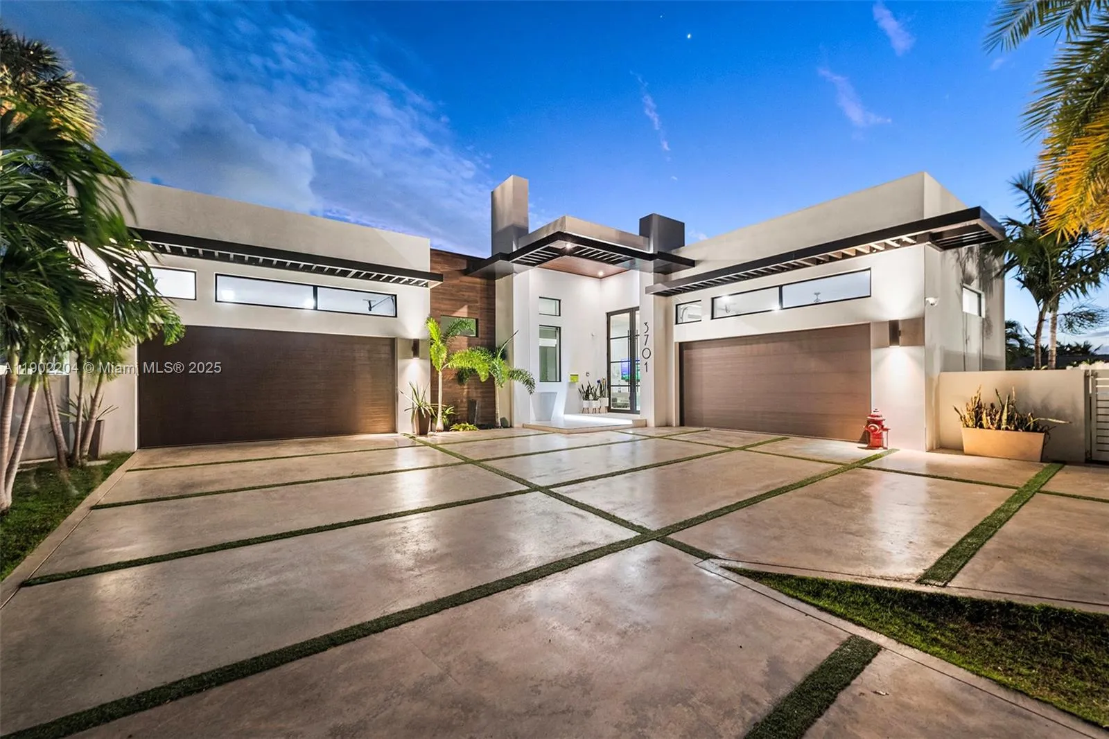 3701 Ne 26th Ave 1, Lighthouse Point, Florida 3306, Lighthouse Point, Florida 33064, 3 Bedrooms Bedrooms, ,4 BathroomsBathrooms,Residential Lease,For Rent,3701 Ne 26th Ave 1, Lighthouse Point, Florida 3306,A11902204