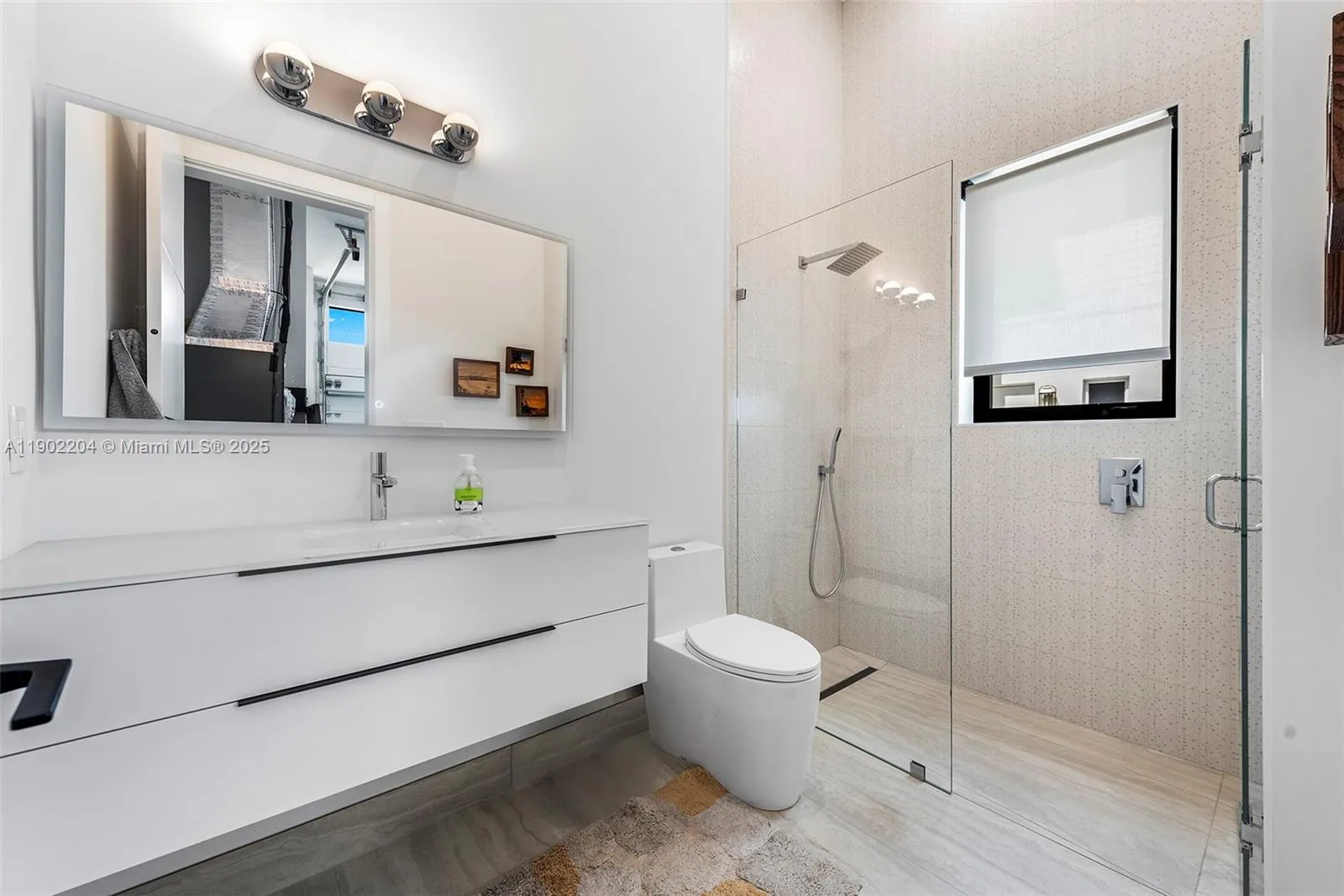 3701 Ne 26th Ave 1, Lighthouse Point, Florida 3306, Lighthouse Point, Florida 33064, 3 Bedrooms Bedrooms, ,4 BathroomsBathrooms,Residential Lease,For Rent,3701 Ne 26th Ave 1, Lighthouse Point, Florida 3306,A11902204