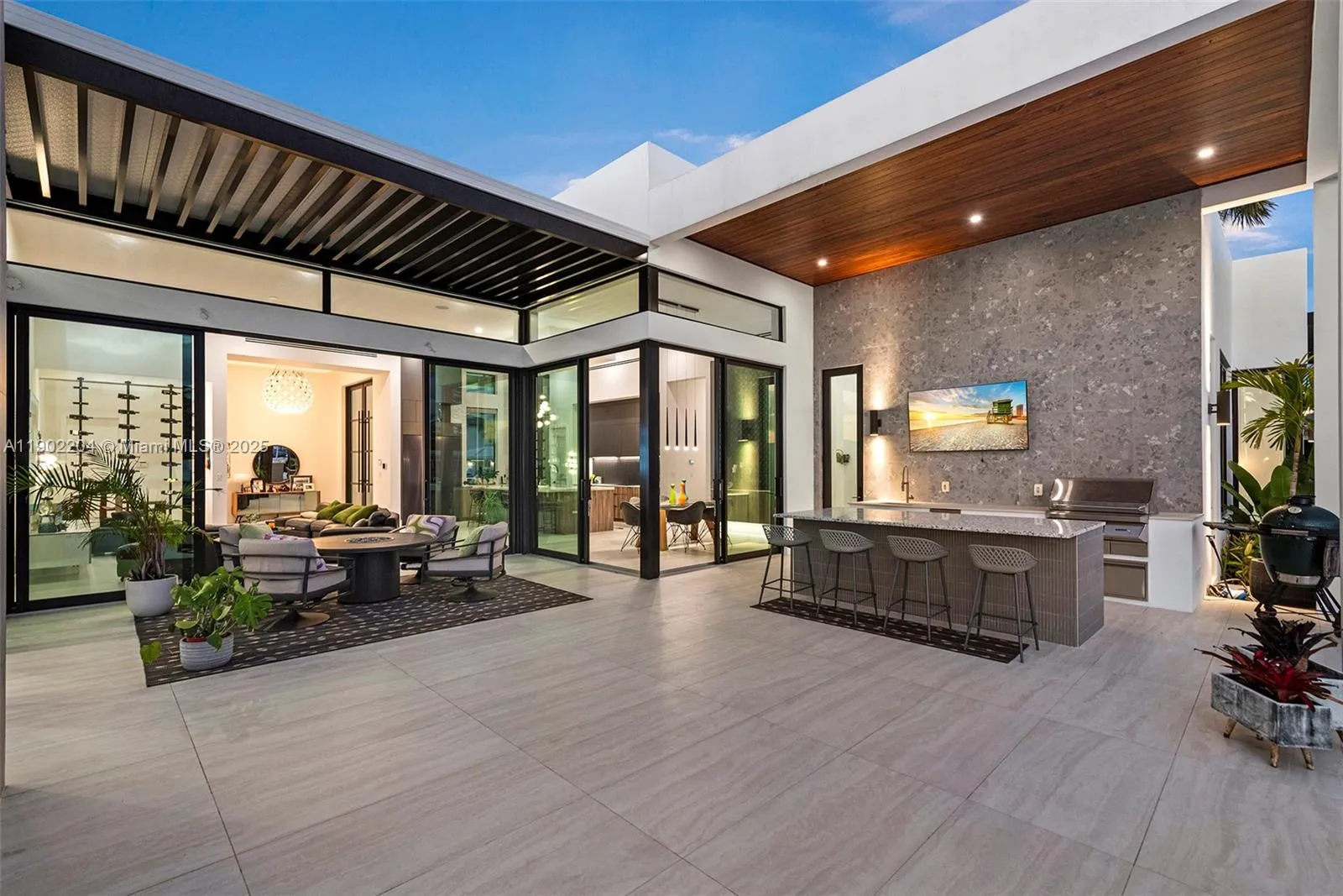 3701 Ne 26th Ave 1, Lighthouse Point, Florida 3306, Lighthouse Point, Florida 33064, 3 Bedrooms Bedrooms, ,4 BathroomsBathrooms,Residential Lease,For Rent,3701 Ne 26th Ave 1, Lighthouse Point, Florida 3306,A11902204