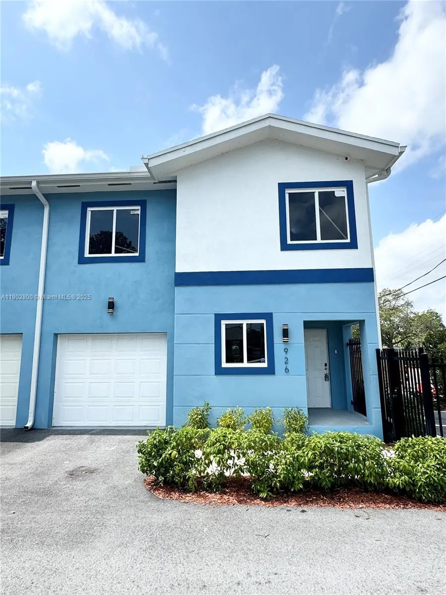 926 Nw 2nd St, Fort Lauderdale, Florida 33311, Fort Lauderdale, Florida 33311, ,Residential Income,For Sale,926 Nw 2nd St, Fort Lauderdale, Florida 33311,A11902800