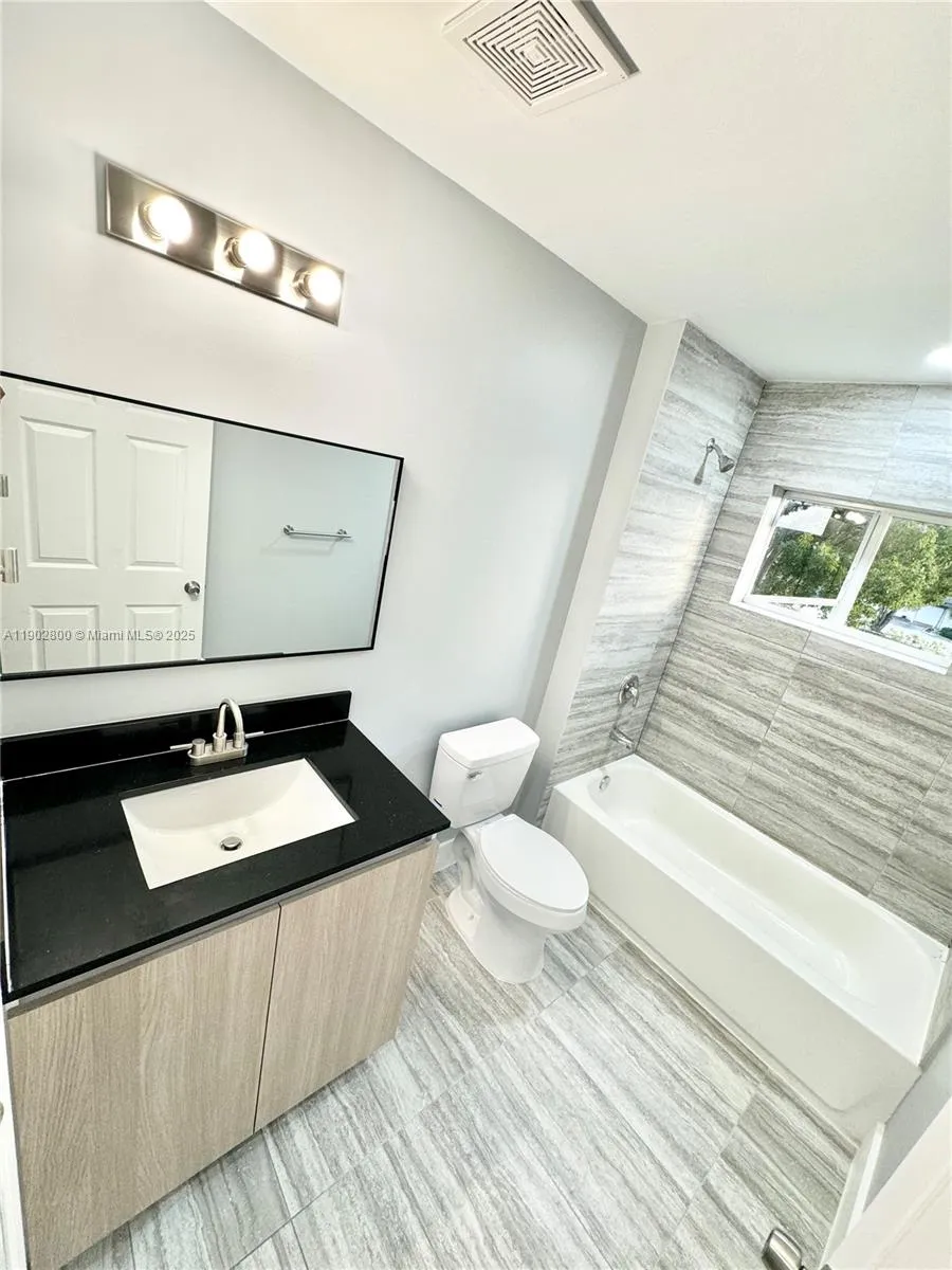 926 Nw 2nd St, Fort Lauderdale, Florida 33311, Fort Lauderdale, Florida 33311, ,Residential Income,For Sale,926 Nw 2nd St, Fort Lauderdale, Florida 33311,A11902800