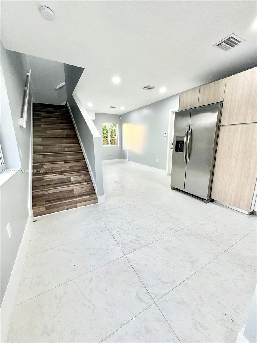 926 Nw 2nd St, Fort Lauderdale, Florida 33311, Fort Lauderdale, Florida 33311, ,Residential Income,For Sale,926 Nw 2nd St, Fort Lauderdale, Florida 33311,A11902800