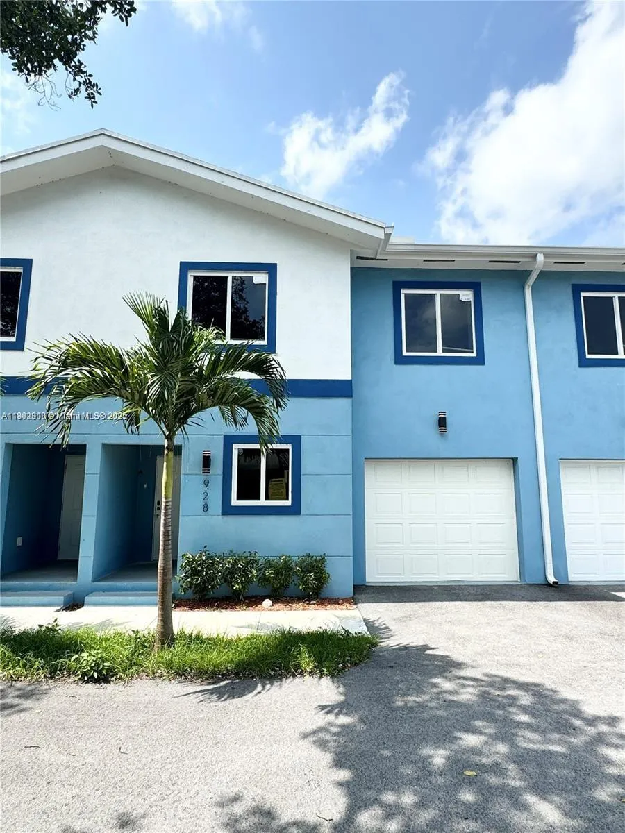 926 Nw 2nd St, Fort Lauderdale, Florida 33311, Fort Lauderdale, Florida 33311, ,Residential Income,For Sale,926 Nw 2nd St, Fort Lauderdale, Florida 33311,A11902800