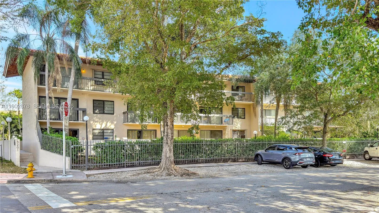 5201 Orduna Dr. 15, Coral Gables, Florida 33146, Coral Gables, Florida 33146, 2 Bedrooms Bedrooms, ,2 BathroomsBathrooms,Residential,For Sale,5201 Orduna Dr. 15, Coral Gables, Florida 33146,A11902878