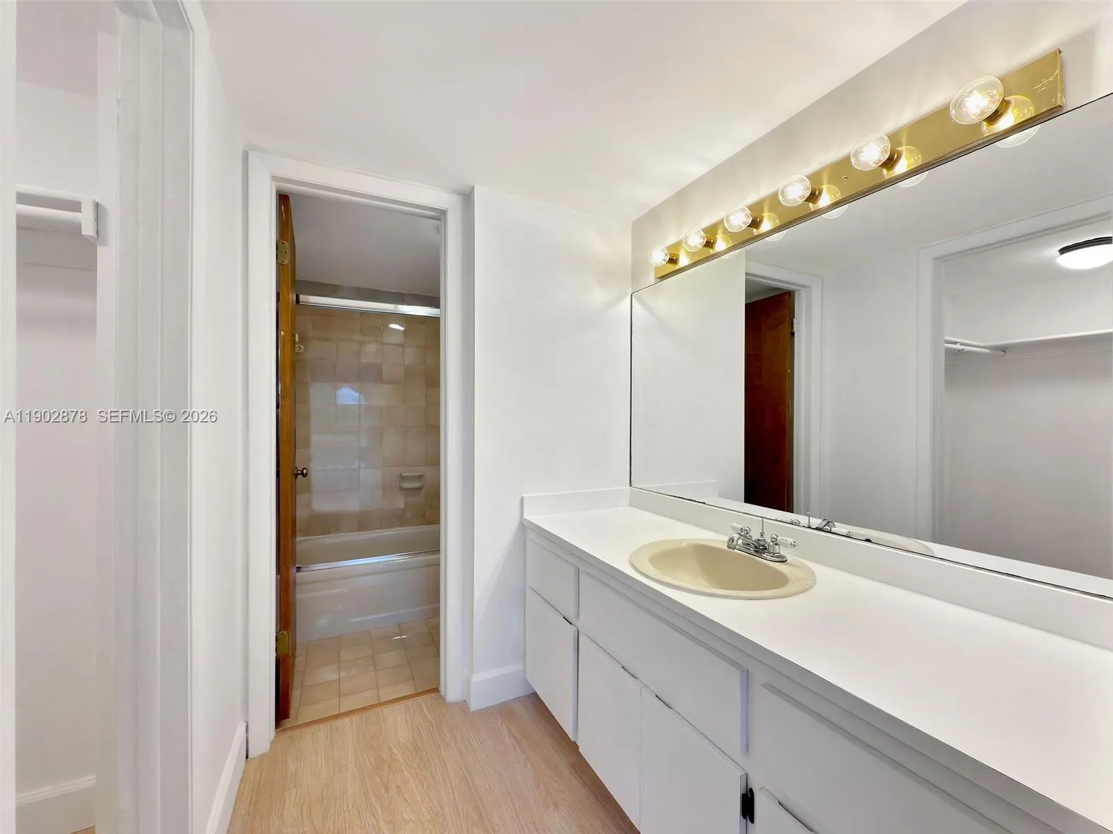 5201 Orduna Dr. 15, Coral Gables, Florida 33146, Coral Gables, Florida 33146, 2 Bedrooms Bedrooms, ,2 BathroomsBathrooms,Residential,For Sale,5201 Orduna Dr. 15, Coral Gables, Florida 33146,A11902878