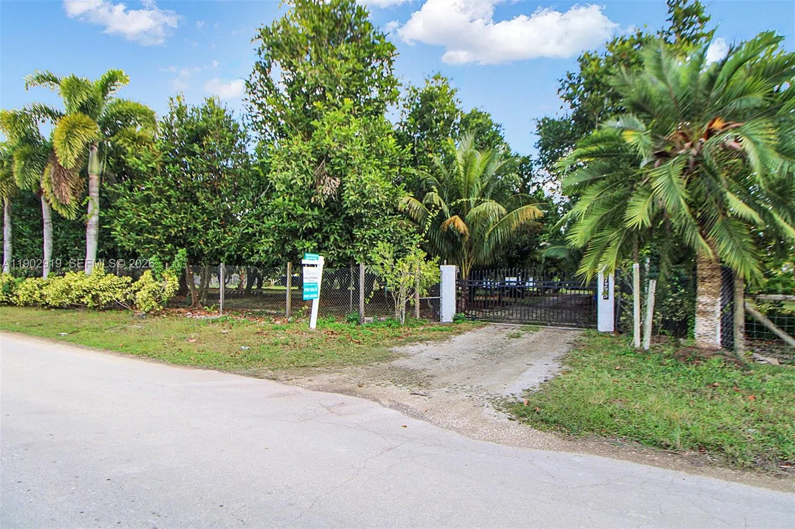 37225 Sw 214th Ave, Homestead, Florida 33034, Homestead, Florida 33034, 3 Bedrooms Bedrooms, ,2 BathroomsBathrooms,Residential Lease,For Rent,37225 Sw 214th Ave, Homestead, Florida 33034,A11902919