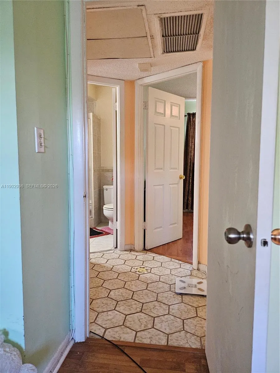 5121 W Oakland Park Blvd 211, Lauderdale Lakes, Fl, Lauderdale Lakes, Florida 33313, 2 Bedrooms Bedrooms, ,2 BathroomsBathrooms,Residential Lease,For Rent,5121 W Oakland Park Blvd 211, Lauderdale Lakes, Fl,A11902936