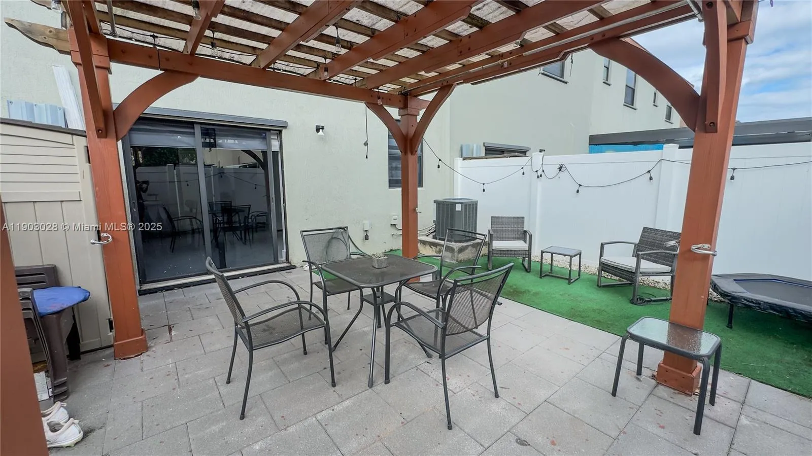 3318 W 106th Ter, Hialeah, Florida 33018, Hialeah, Florida 33018, 3 Bedrooms Bedrooms, ,2 BathroomsBathrooms,Residential,For Sale,3318 W 106th Ter, Hialeah, Florida 33018,A11903028