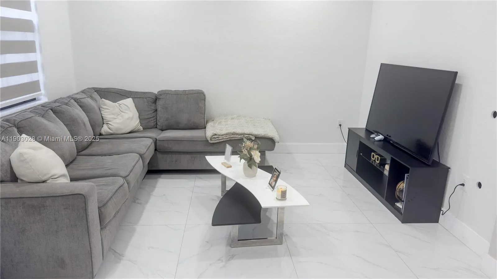 3318 W 106th Ter, Hialeah, Florida 33018, Hialeah, Florida 33018, 3 Bedrooms Bedrooms, ,2 BathroomsBathrooms,Residential,For Sale,3318 W 106th Ter, Hialeah, Florida 33018,A11903028