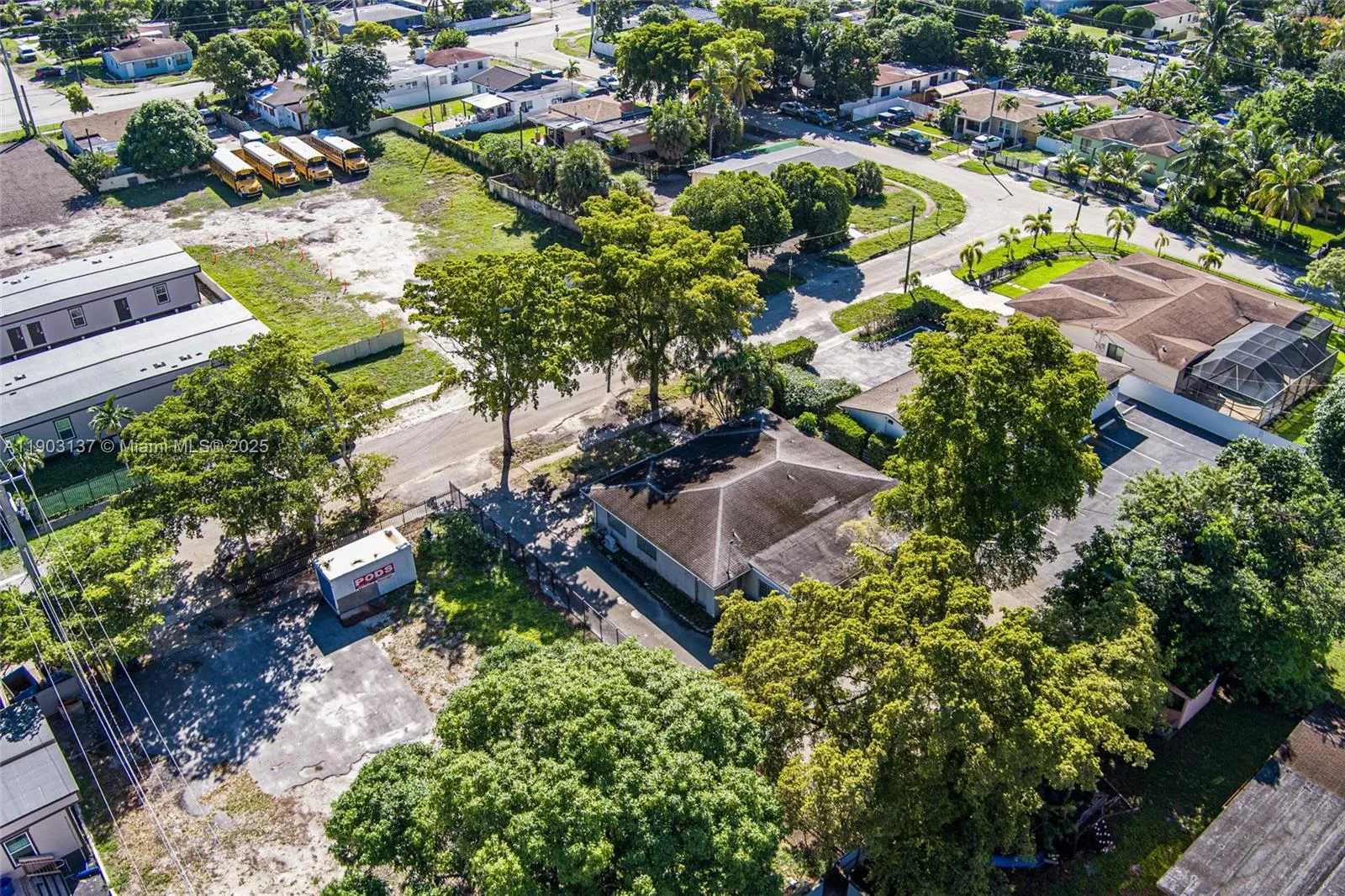 16190 Ne 11th Ct, North Miami Beach, Florida 33162, North Miami Beach, Florida 33162, ,Commercial Sale,For Sale,16190 Ne 11th Ct, North Miami Beach, Florida 33162,A11903137