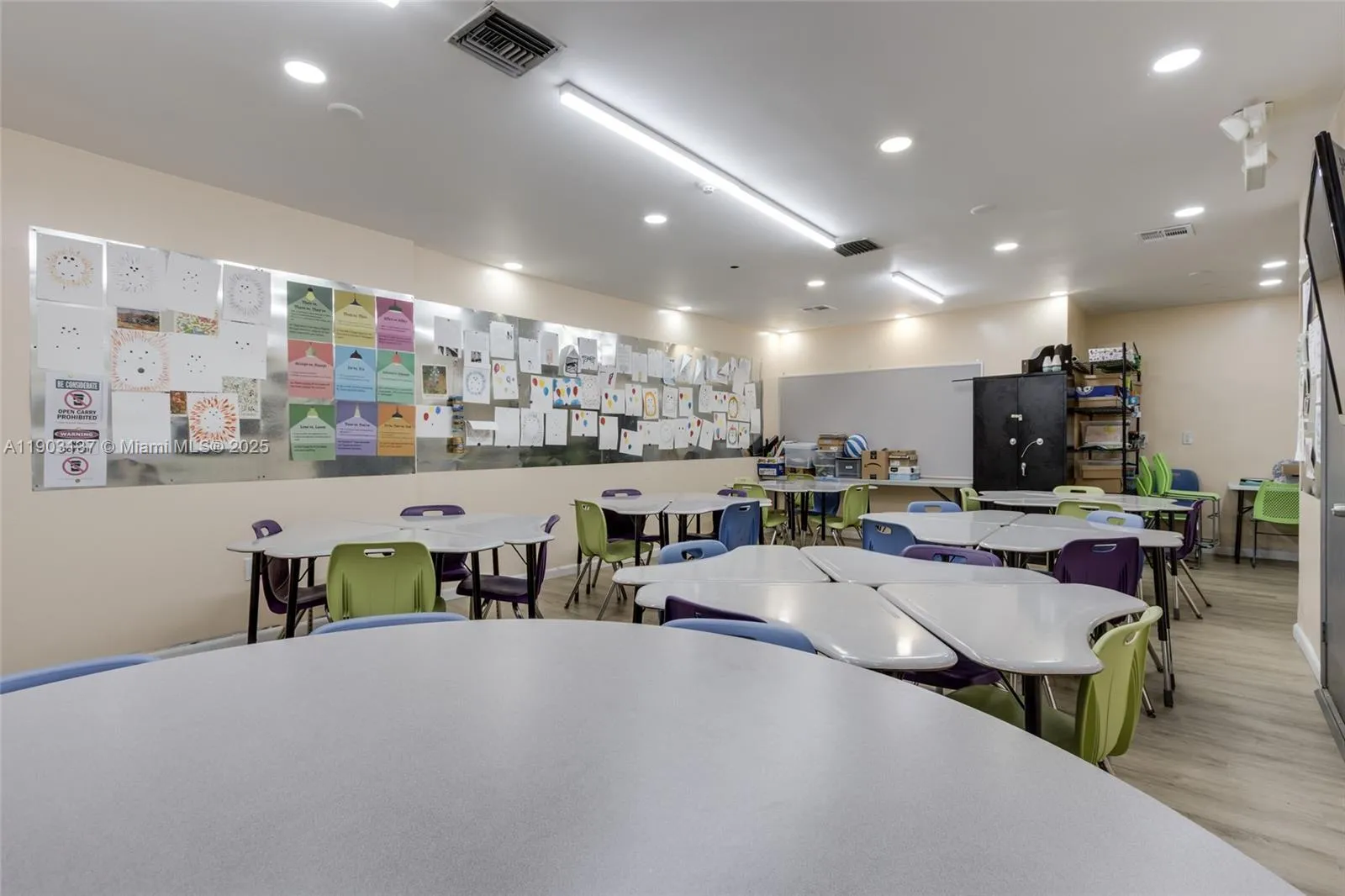 16190 Ne 11th Ct, North Miami Beach, Florida 33162, North Miami Beach, Florida 33162, ,Commercial Sale,For Sale,16190 Ne 11th Ct, North Miami Beach, Florida 33162,A11903137
