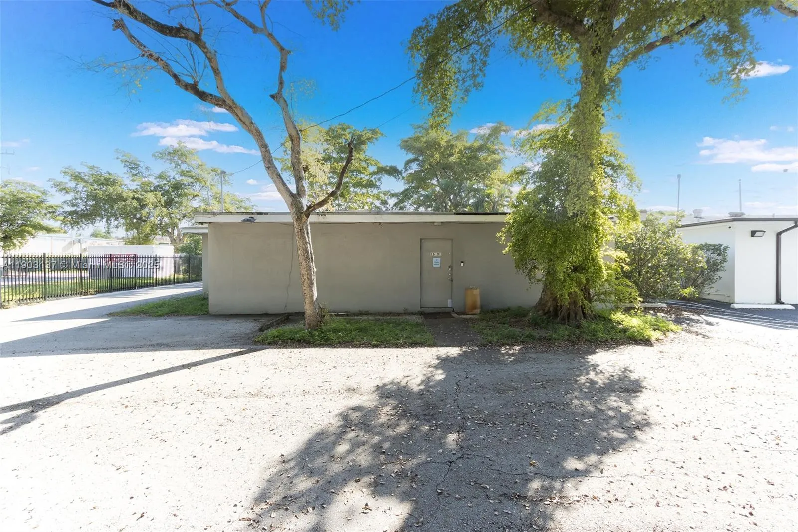 16190 Ne 11th Ct, North Miami Beach, Florida 33162, North Miami Beach, Florida 33162, ,Commercial Sale,For Sale,16190 Ne 11th Ct, North Miami Beach, Florida 33162,A11903137