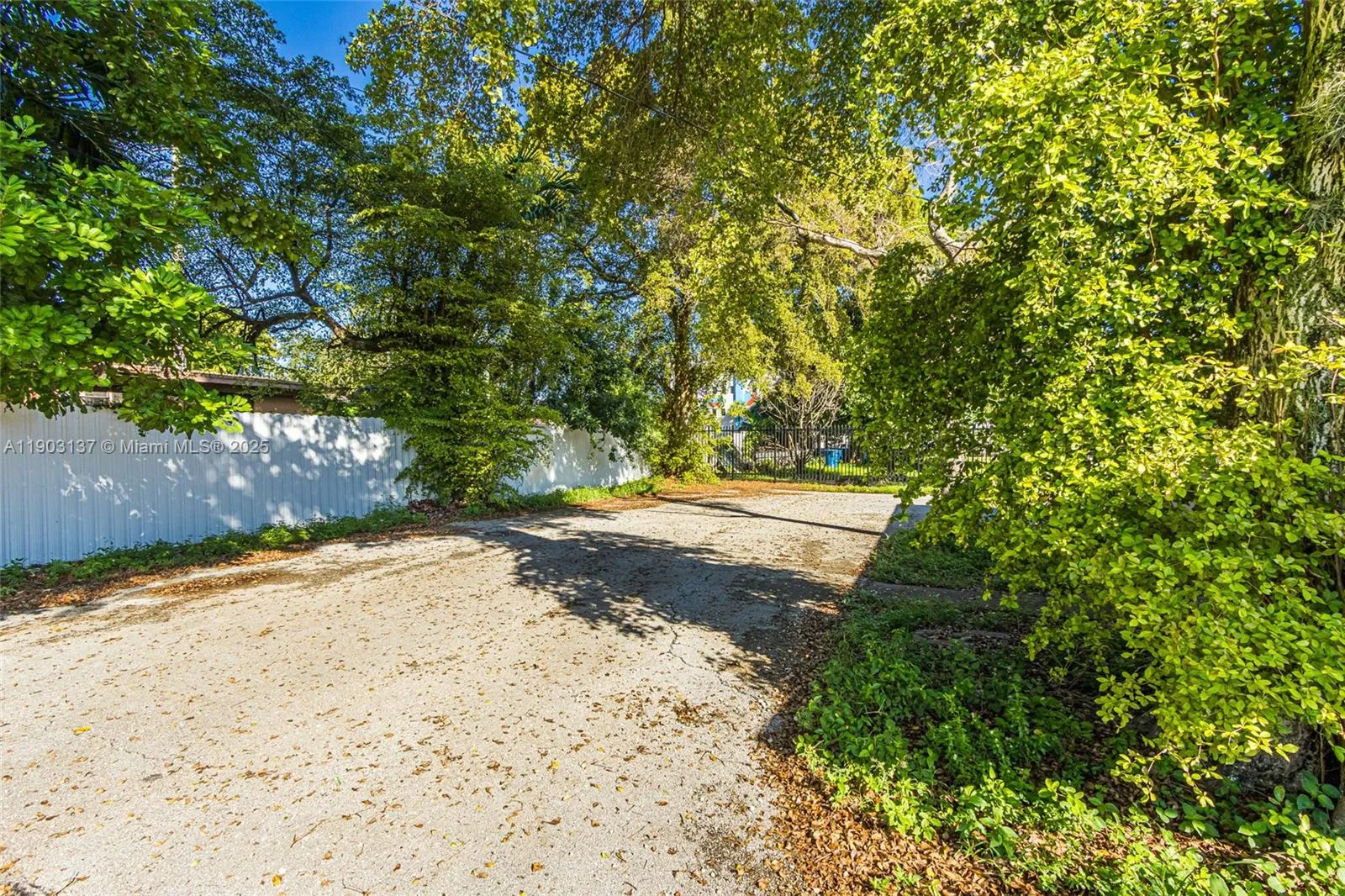 16190 Ne 11th Ct, North Miami Beach, Florida 33162, North Miami Beach, Florida 33162, ,Commercial Sale,For Sale,16190 Ne 11th Ct, North Miami Beach, Florida 33162,A11903137