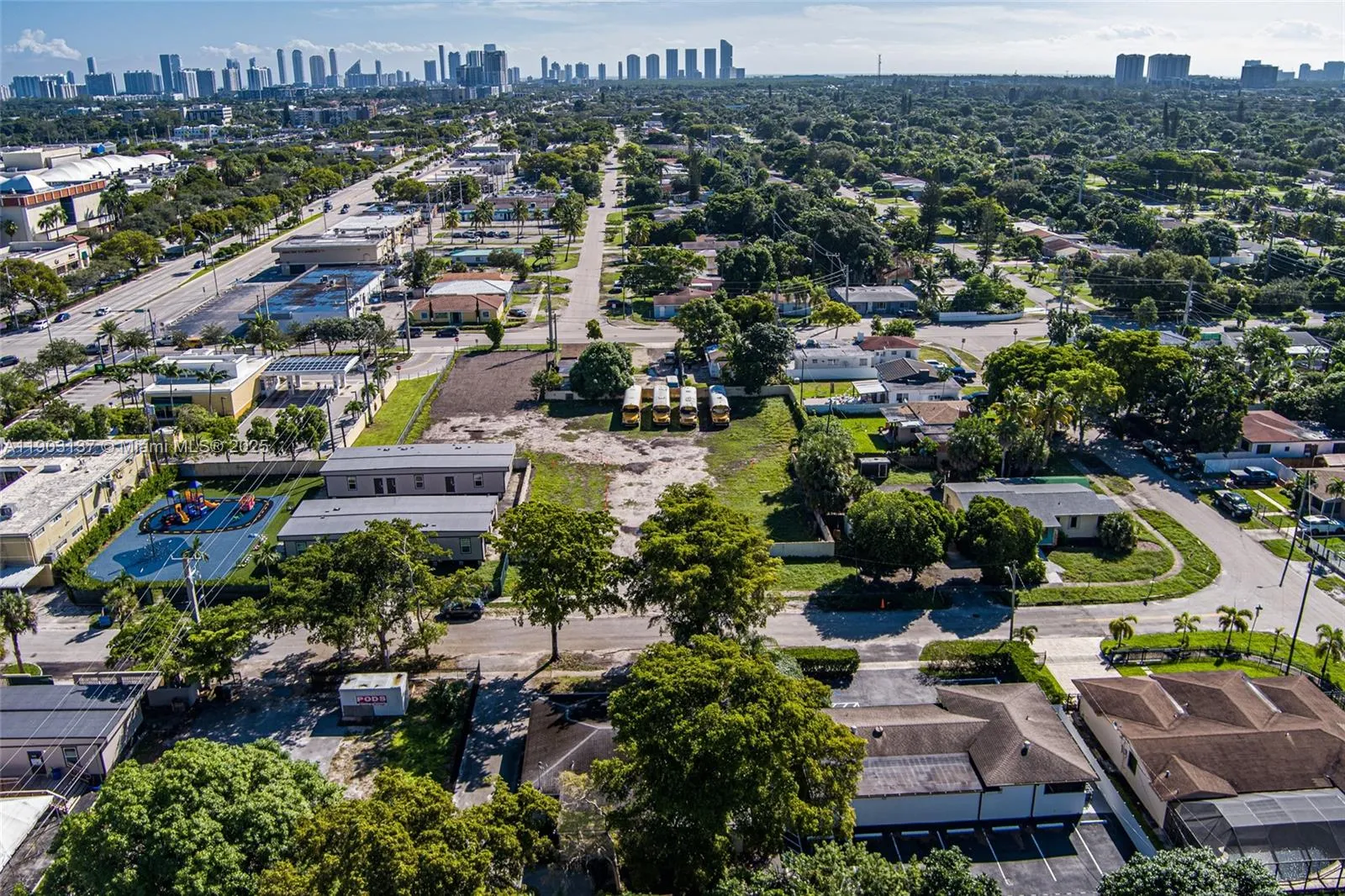 16190 Ne 11th Ct, North Miami Beach, Florida 33162, North Miami Beach, Florida 33162, ,Commercial Sale,For Sale,16190 Ne 11th Ct, North Miami Beach, Florida 33162,A11903137