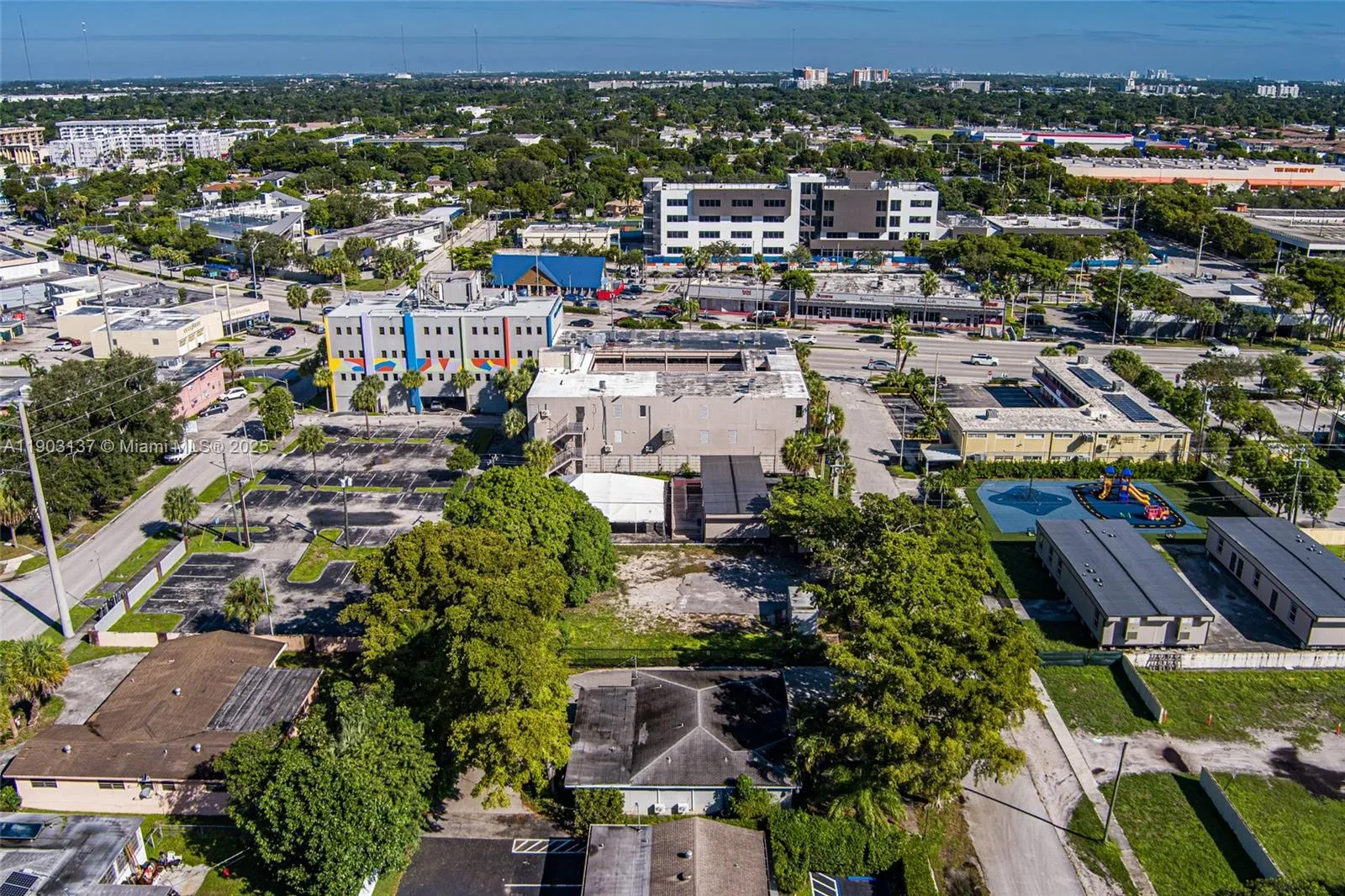 16190 Ne 11th Ct, North Miami Beach, Florida 33162, North Miami Beach, Florida 33162, ,Commercial Sale,For Sale,16190 Ne 11th Ct, North Miami Beach, Florida 33162,A11903137