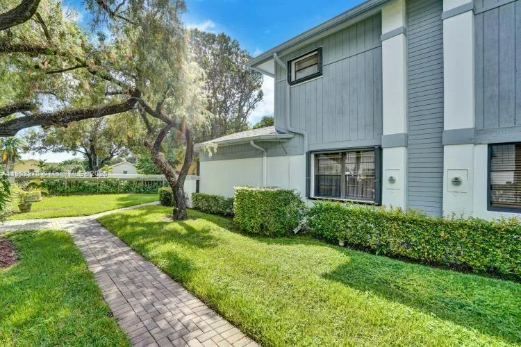 10026 Nw 52nd Ter, Doral, Florida 33178, Doral, Florida 33178, 3 Bedrooms Bedrooms, ,3 BathroomsBathrooms,Residential,For Sale,10026 Nw 52nd Ter, Doral, Florida 33178,A11902370