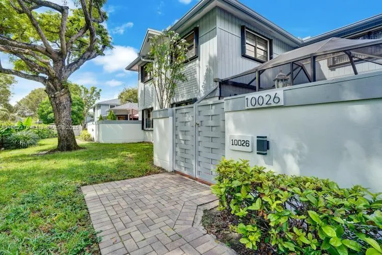 10026 Nw 52nd Ter, Doral, Florida 33178, Doral, Florida 33178, 3 Bedrooms Bedrooms, ,3 BathroomsBathrooms,Residential,For Sale,10026 Nw 52nd Ter, Doral, Florida 33178,A11902370