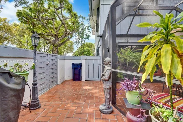 10026 Nw 52nd Ter, Doral, Florida 33178, Doral, Florida 33178, 3 Bedrooms Bedrooms, ,3 BathroomsBathrooms,Residential,For Sale,10026 Nw 52nd Ter, Doral, Florida 33178,A11902370