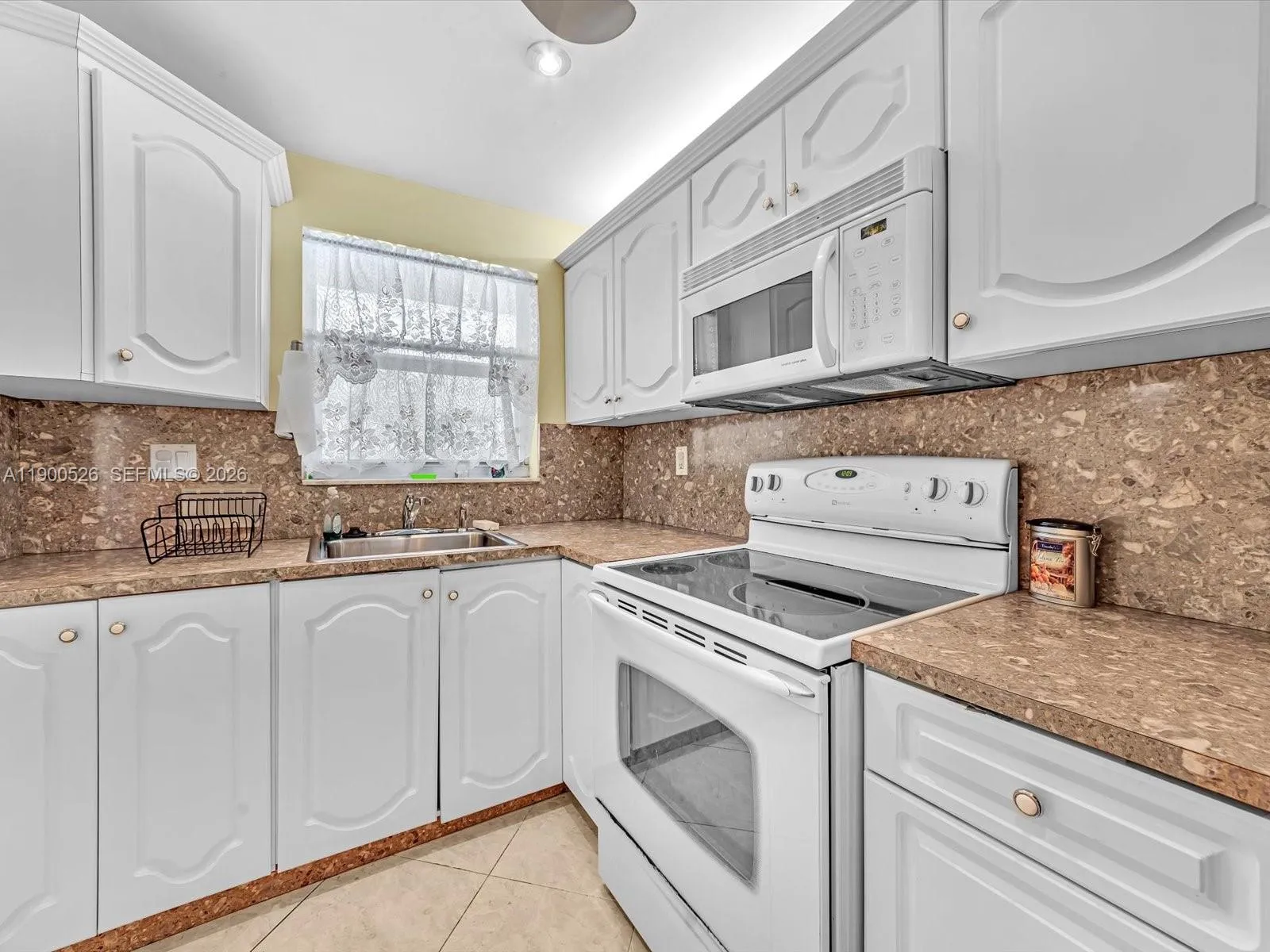 8465 Sunrise Lakes Blvd 212, Sunrise, Florida 3332, Sunrise, Florida 33322, 2 Bedrooms Bedrooms, ,2 BathroomsBathrooms,Residential,For Sale,8465 Sunrise Lakes Blvd 212, Sunrise, Florida 3332,A11900526