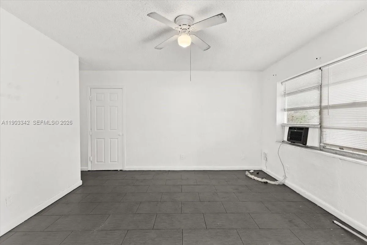 2142 Nw 8th St, Fort Lauderdale, Florida 33311, Fort Lauderdale, Florida 33311, ,Residential Income,For Sale,2142 Nw 8th St, Fort Lauderdale, Florida 33311,A11903342