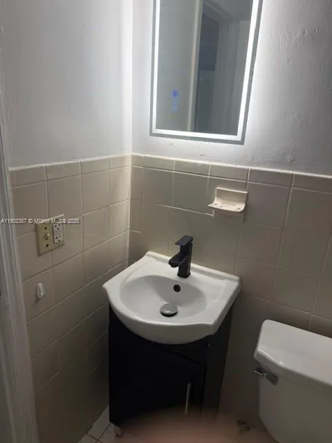 1027 Euclid Ave 5, Miami Beach, Florida 33139, Miami Beach, Florida 33139, ,1 BathroomBathrooms,Residential,For Sale,1027 Euclid Ave 5, Miami Beach, Florida 33139,A11903387