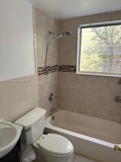 1027 Euclid Ave 5, Miami Beach, Florida 33139, Miami Beach, Florida 33139, ,1 BathroomBathrooms,Residential,For Sale,1027 Euclid Ave 5, Miami Beach, Florida 33139,A11903387