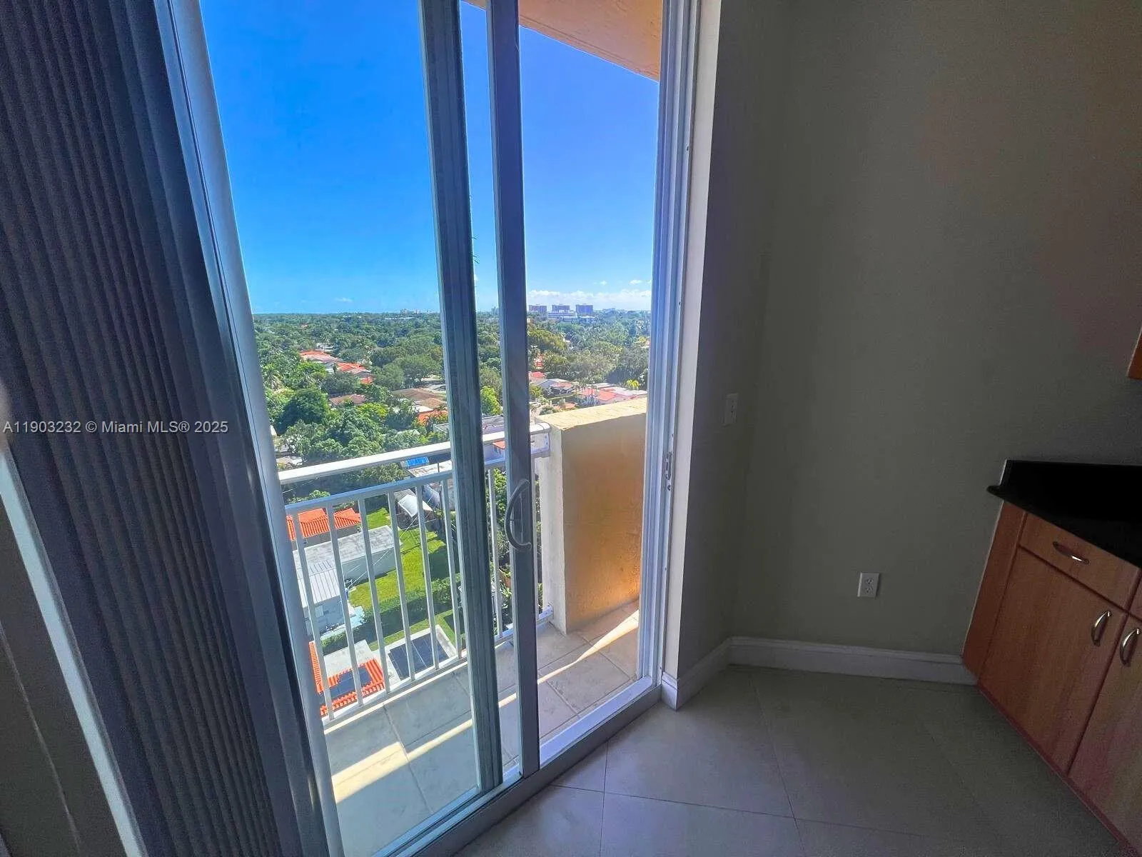 2425 Sw 27th Ave 1004, Miami, Florida 33145, Miami, Florida 33145, 2 Bedrooms Bedrooms, ,2 BathroomsBathrooms,Residential Lease,For Rent,2425 Sw 27th Ave 1004, Miami, Florida 33145,A11903232