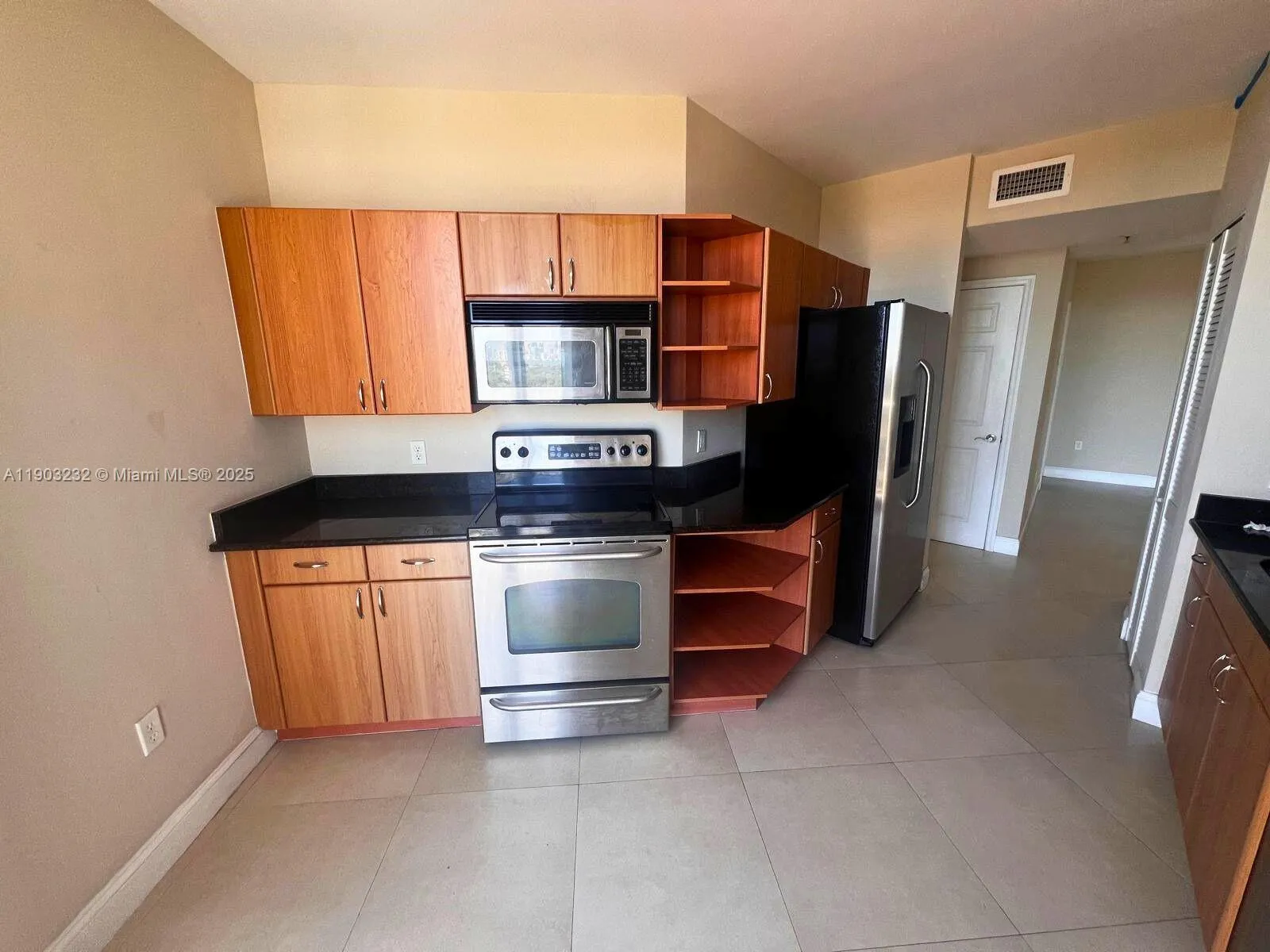 2425 Sw 27th Ave 1004, Miami, Florida 33145, Miami, Florida 33145, 2 Bedrooms Bedrooms, ,2 BathroomsBathrooms,Residential Lease,For Rent,2425 Sw 27th Ave 1004, Miami, Florida 33145,A11903232