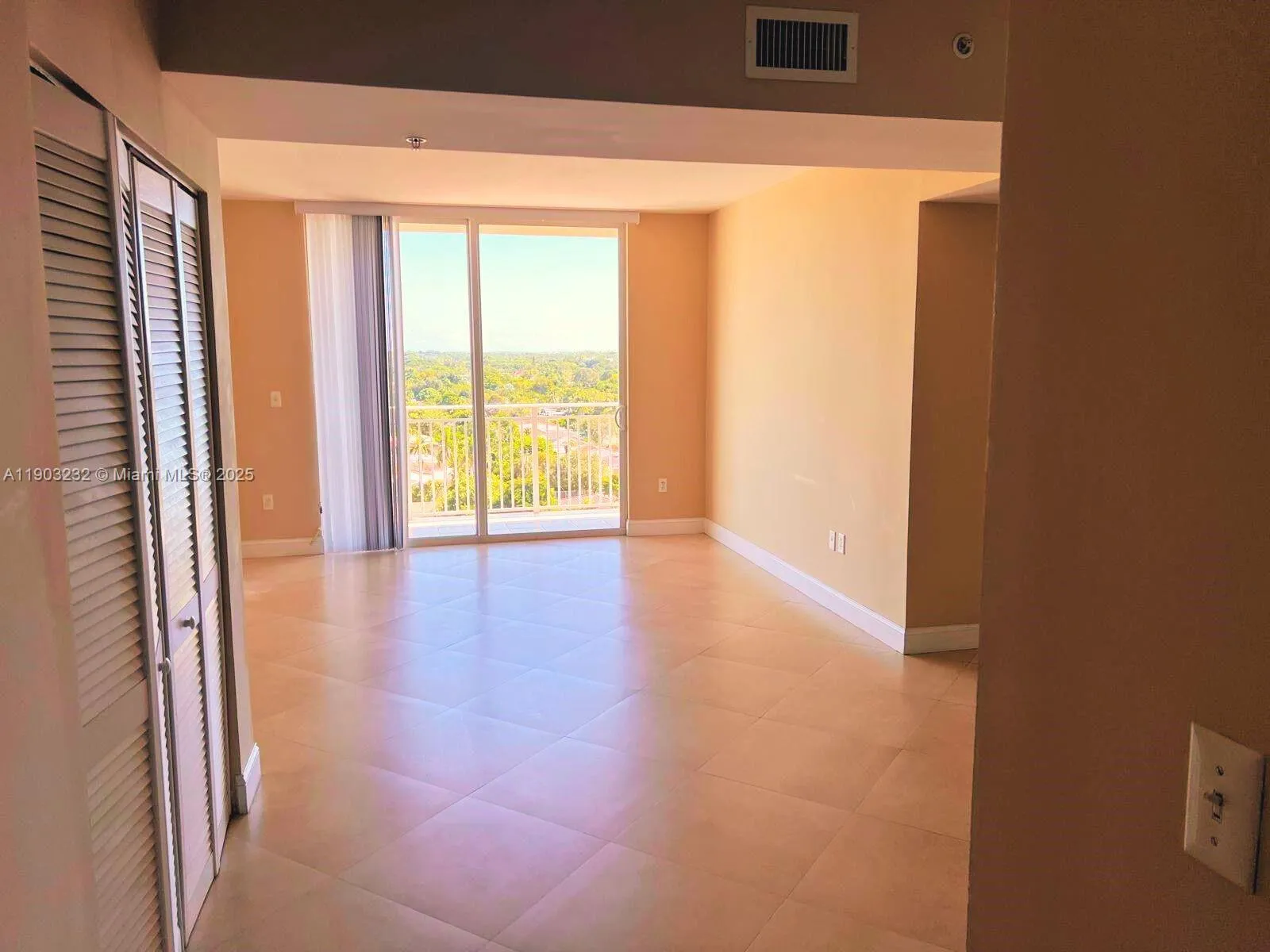 2425 Sw 27th Ave 1004, Miami, Florida 33145, Miami, Florida 33145, 2 Bedrooms Bedrooms, ,2 BathroomsBathrooms,Residential Lease,For Rent,2425 Sw 27th Ave 1004, Miami, Florida 33145,A11903232