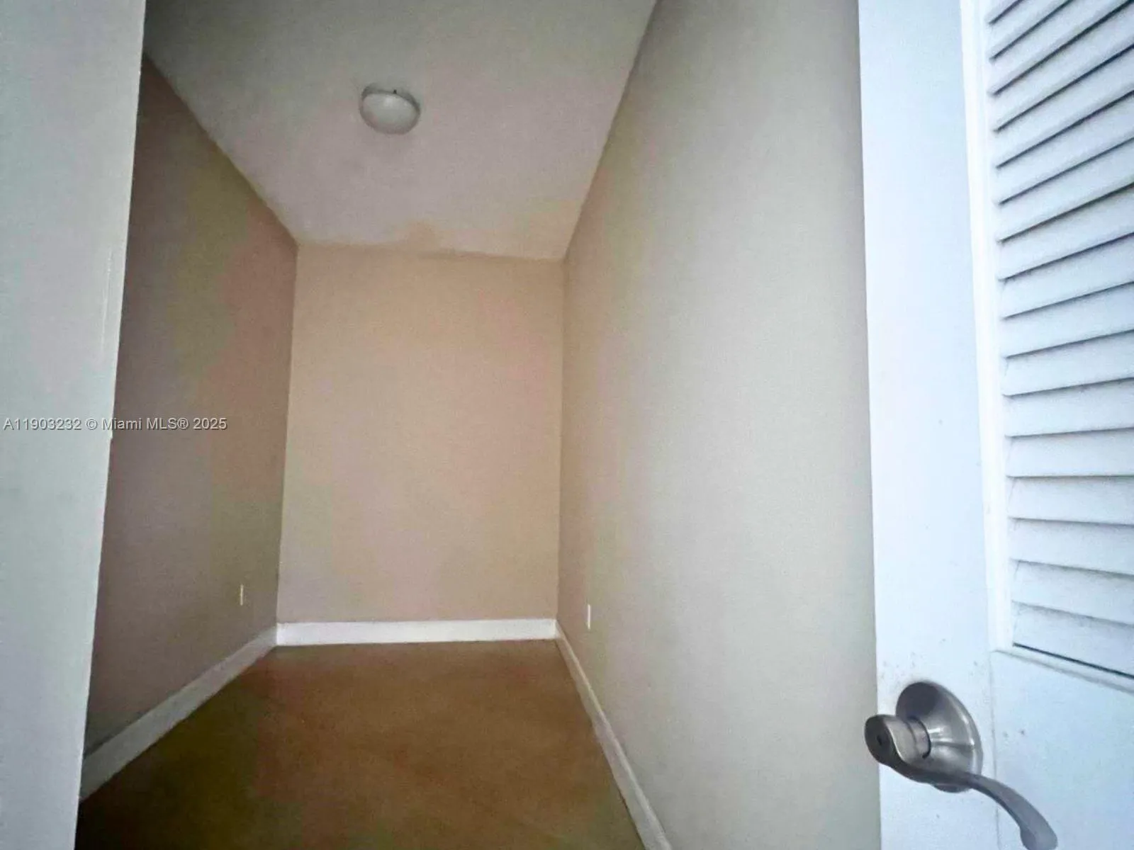 2425 Sw 27th Ave 1004, Miami, Florida 33145, Miami, Florida 33145, 2 Bedrooms Bedrooms, ,2 BathroomsBathrooms,Residential Lease,For Rent,2425 Sw 27th Ave 1004, Miami, Florida 33145,A11903232