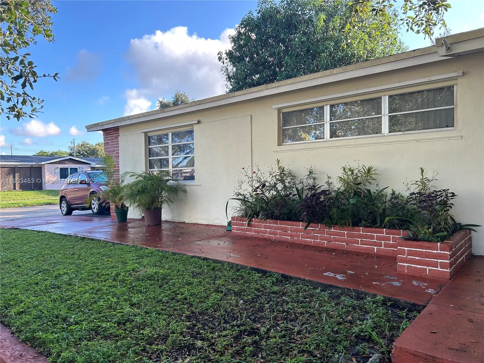 7040 Thomas St, Hollywood, Florida 33024, Hollywood, Florida 33024, 3 Bedrooms Bedrooms, ,2 BathroomsBathrooms,Residential,For Sale,7040 Thomas St, Hollywood, Florida 33024,A11903453