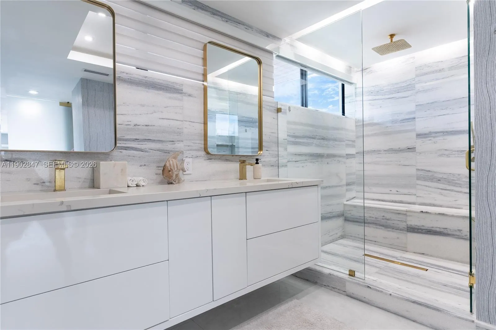 5601 N Ocean Dr, Hollywood, Florida 33019, Hollywood, Florida 33019, 5 Bedrooms Bedrooms, ,3 BathroomsBathrooms,Residential,For Sale,5601 N Ocean Dr, Hollywood, Florida 33019,A11902847