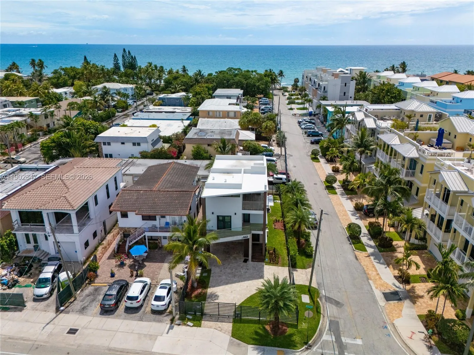 5601 N Ocean Dr, Hollywood, Florida 33019, Hollywood, Florida 33019, 5 Bedrooms Bedrooms, ,3 BathroomsBathrooms,Residential,For Sale,5601 N Ocean Dr, Hollywood, Florida 33019,A11902847