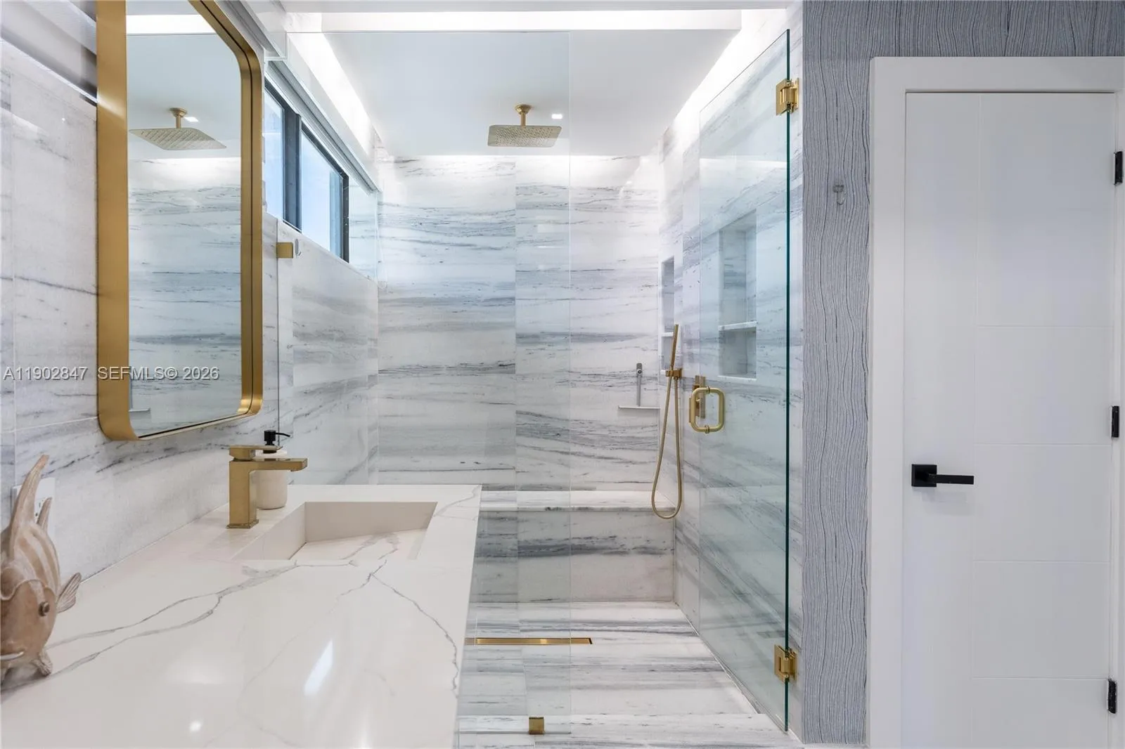 5601 N Ocean Dr, Hollywood, Florida 33019, Hollywood, Florida 33019, 5 Bedrooms Bedrooms, ,3 BathroomsBathrooms,Residential,For Sale,5601 N Ocean Dr, Hollywood, Florida 33019,A11902847