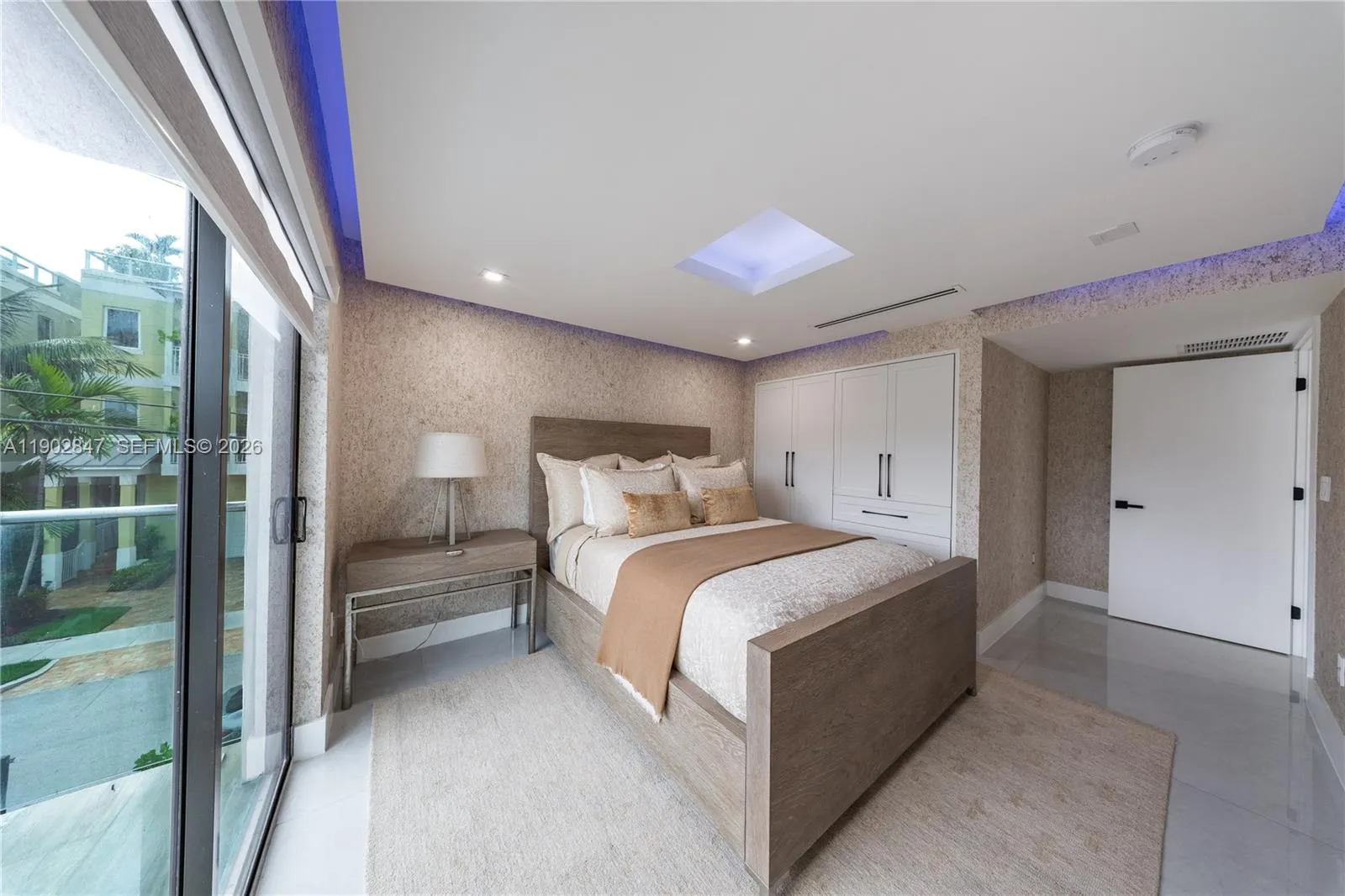 5601 N Ocean Dr, Hollywood, Florida 33019, Hollywood, Florida 33019, 5 Bedrooms Bedrooms, ,3 BathroomsBathrooms,Residential,For Sale,5601 N Ocean Dr, Hollywood, Florida 33019,A11902847