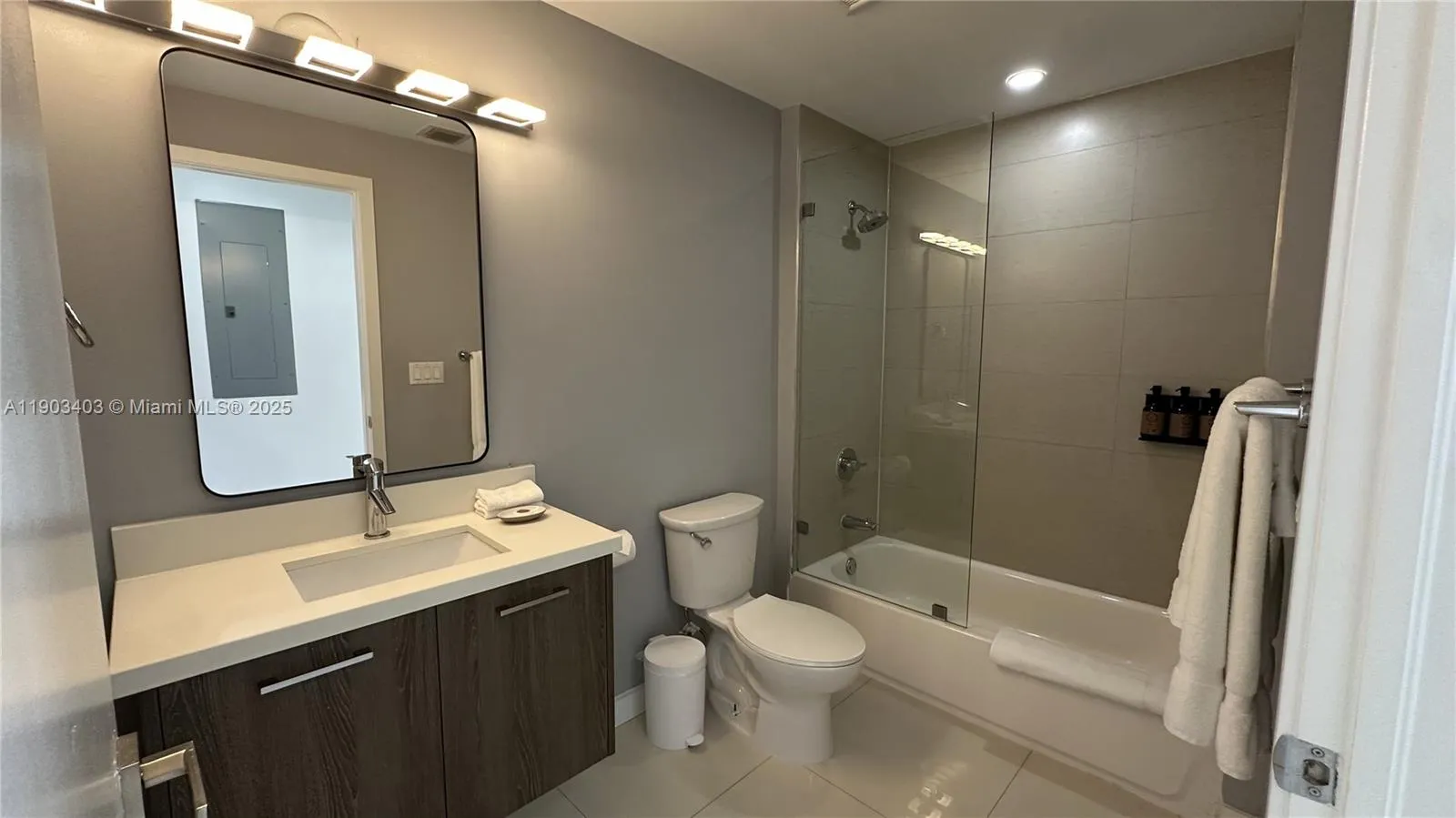 1120 98th St 403, Bay Harbor Islands, Florida 3315, Bay Harbor Islands, Florida 33154, 2 Bedrooms Bedrooms, ,2 BathroomsBathrooms,Residential,For Sale,1120 98th St 403, Bay Harbor Islands, Florida 3315,A11903403