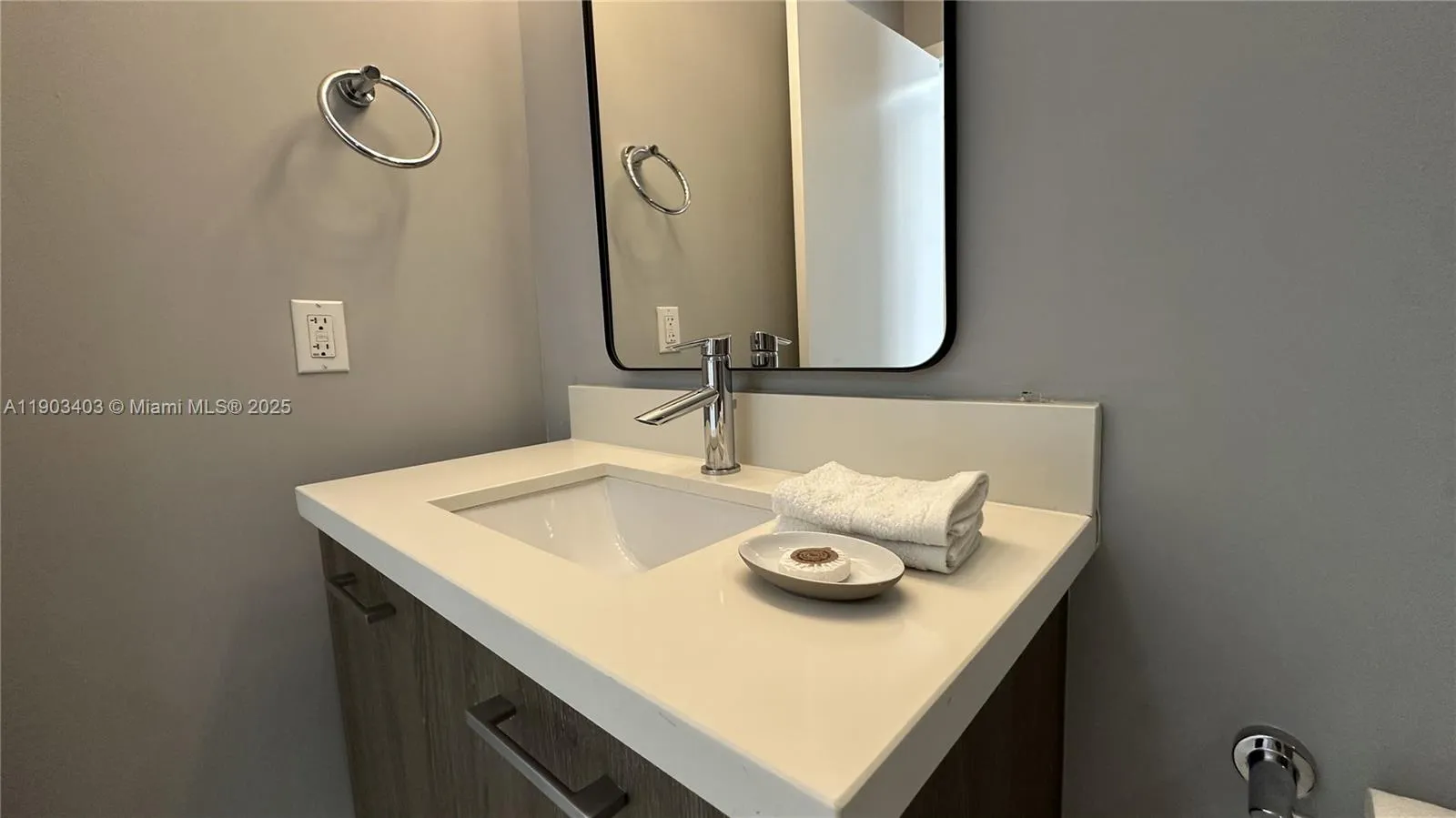 1120 98th St 403, Bay Harbor Islands, Florida 3315, Bay Harbor Islands, Florida 33154, 2 Bedrooms Bedrooms, ,2 BathroomsBathrooms,Residential,For Sale,1120 98th St 403, Bay Harbor Islands, Florida 3315,A11903403