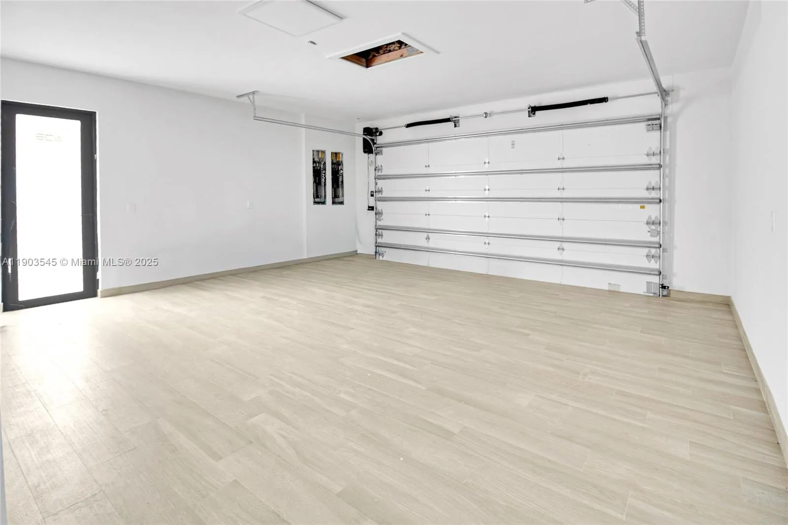 12890 Nw 2nd St, Miami, Florida 33182, Miami, Florida 33182, 7 Bedrooms Bedrooms, ,5 BathroomsBathrooms,Residential,For Sale,12890 Nw 2nd St, Miami, Florida 33182,A11903545