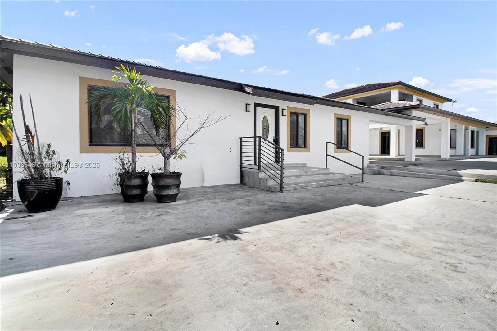 12890 Nw 2nd St, Miami, Florida 33182, Miami, Florida 33182, 7 Bedrooms Bedrooms, ,5 BathroomsBathrooms,Residential,For Sale,12890 Nw 2nd St, Miami, Florida 33182,A11903545