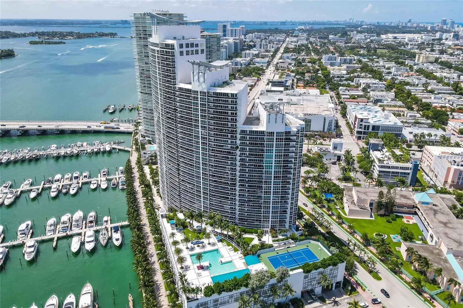 400 Alton Rd 2409, Miami Beach, Florida 33139, Miami Beach, Florida 33139, 2 Bedrooms Bedrooms, ,2 BathroomsBathrooms,Residential Lease,For Rent,400 Alton Rd 2409, Miami Beach, Florida 33139,A11903659