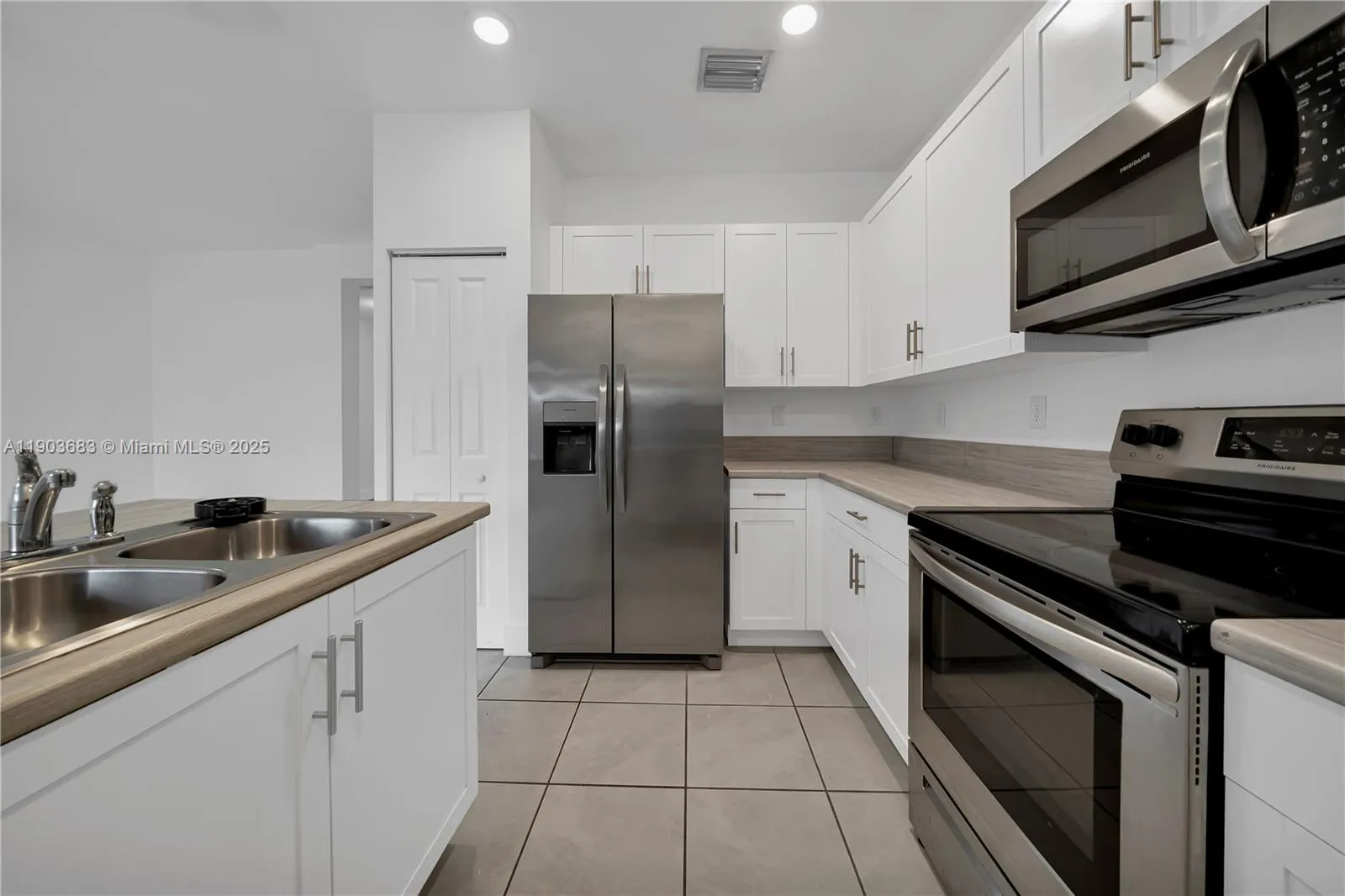 18320 Sw 148th Rd, Miami, Florida 33187, Miami, Florida 33187, 3 Bedrooms Bedrooms, ,2 BathroomsBathrooms,Residential,For Sale,18320 Sw 148th Rd, Miami, Florida 33187,A11903683