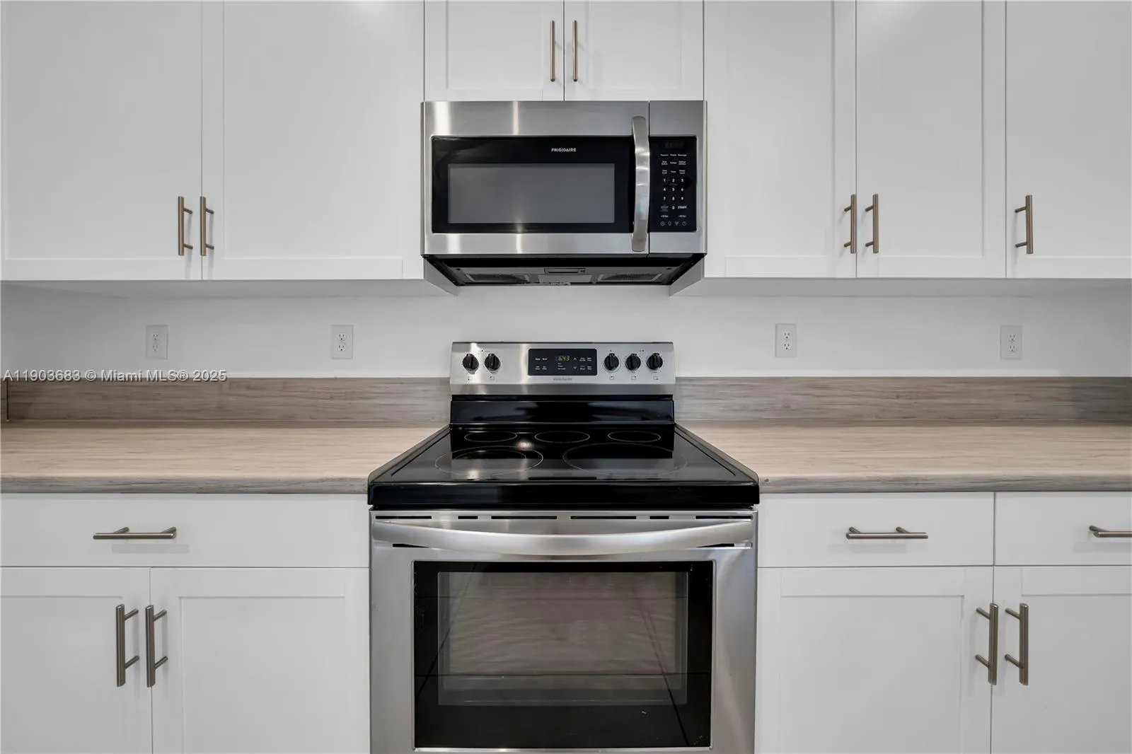 18320 Sw 148th Rd, Miami, Florida 33187, Miami, Florida 33187, 3 Bedrooms Bedrooms, ,2 BathroomsBathrooms,Residential,For Sale,18320 Sw 148th Rd, Miami, Florida 33187,A11903683