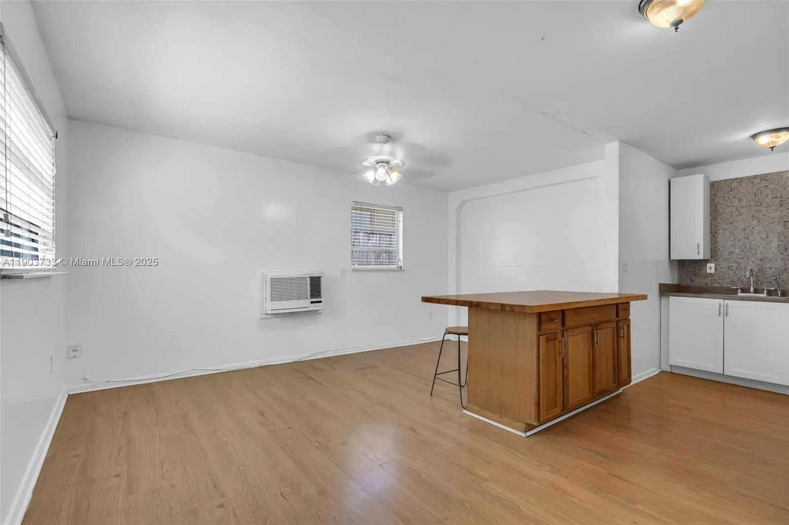 2809 Sw 23rd Ter 2807, Miami, Florida 33145, Miami, Florida 33145, 2 Bedrooms Bedrooms, ,1 BathroomBathrooms,Residential Lease,For Rent,2809 Sw 23rd Ter 2807, Miami, Florida 33145,A11903733