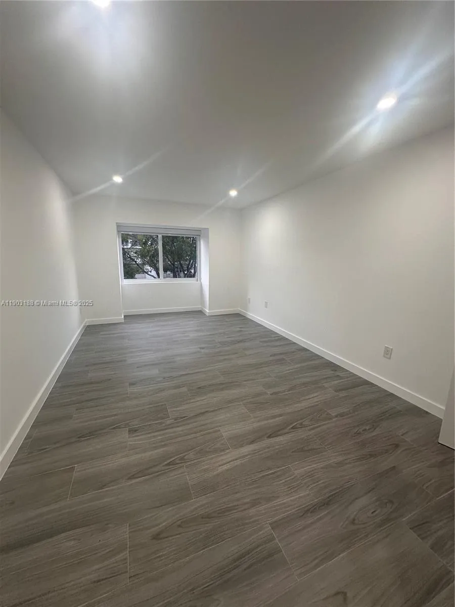 7705 Sw 86th St B-315, Miami, Florida 33143, Miami, Florida 33143, 2 Bedrooms Bedrooms, ,2 BathroomsBathrooms,Residential,For Sale,7705 Sw 86th St B-315, Miami, Florida 33143,A11903188