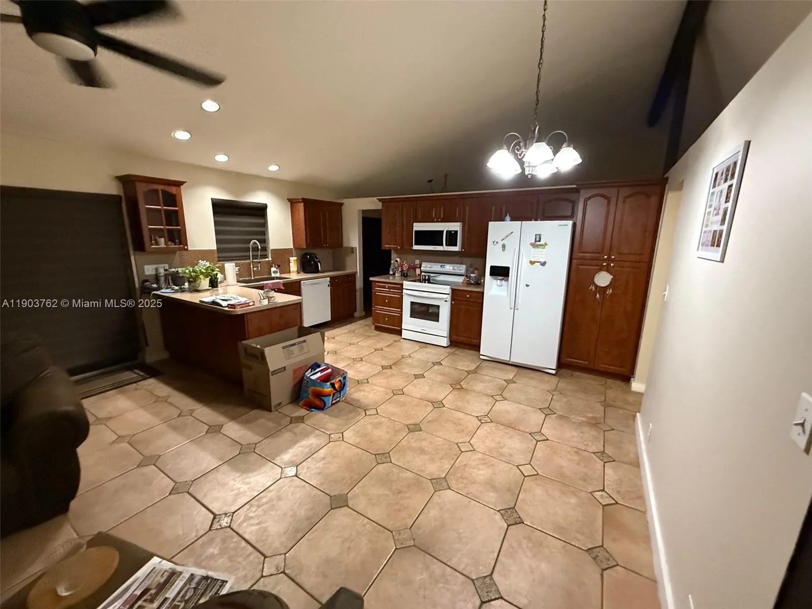 9422 Sw 127th Ave, Miami, Florida 33186, Miami, Florida 33186, 3 Bedrooms Bedrooms, 3 Rooms Rooms,2 BathroomsBathrooms,Residential,For Sale,9422 Sw 127th Ave, Miami, Florida 33186,A11903762