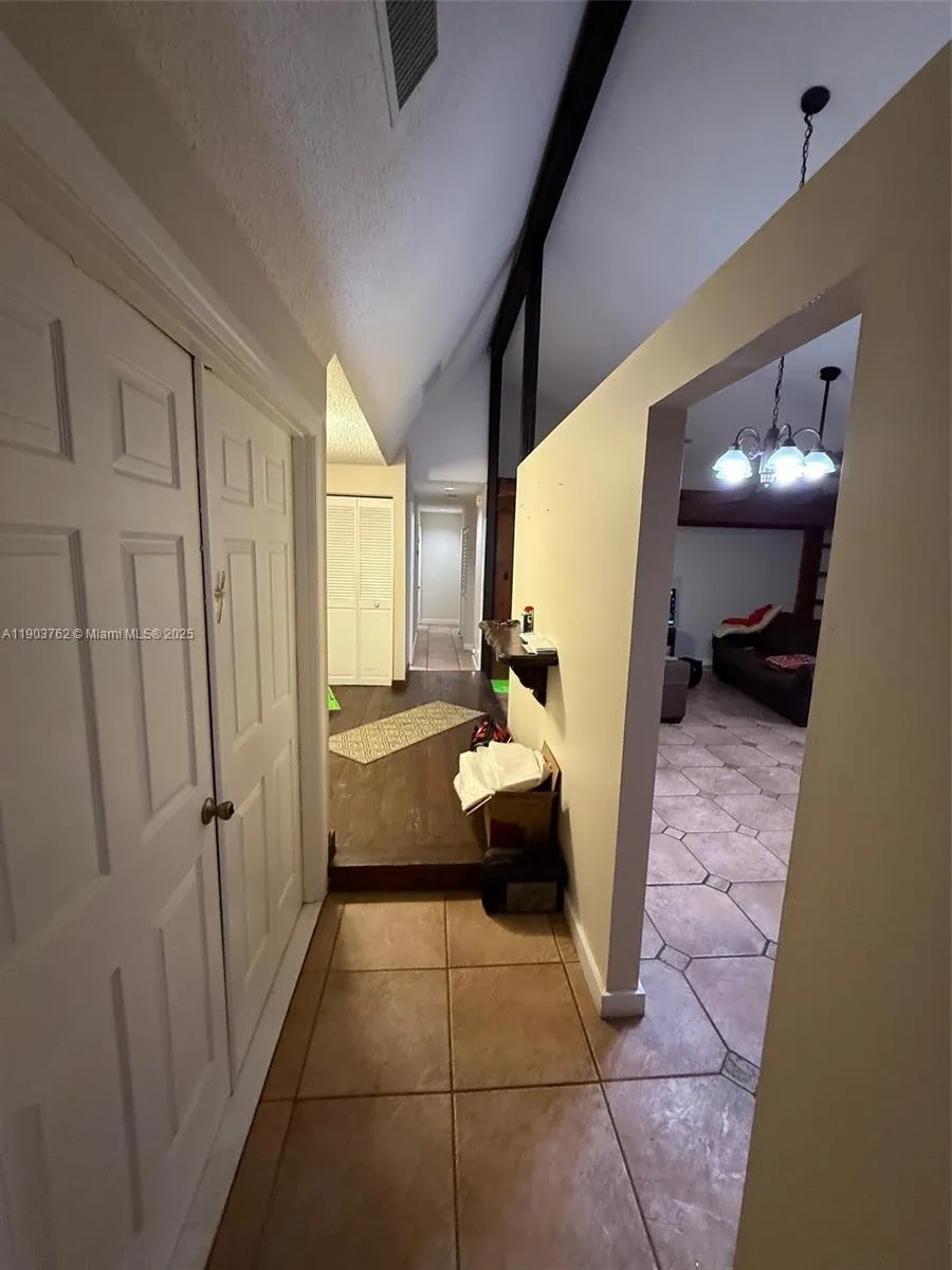 9422 Sw 127th Ave, Miami, Florida 33186, Miami, Florida 33186, 3 Bedrooms Bedrooms, 3 Rooms Rooms,2 BathroomsBathrooms,Residential,For Sale,9422 Sw 127th Ave, Miami, Florida 33186,A11903762