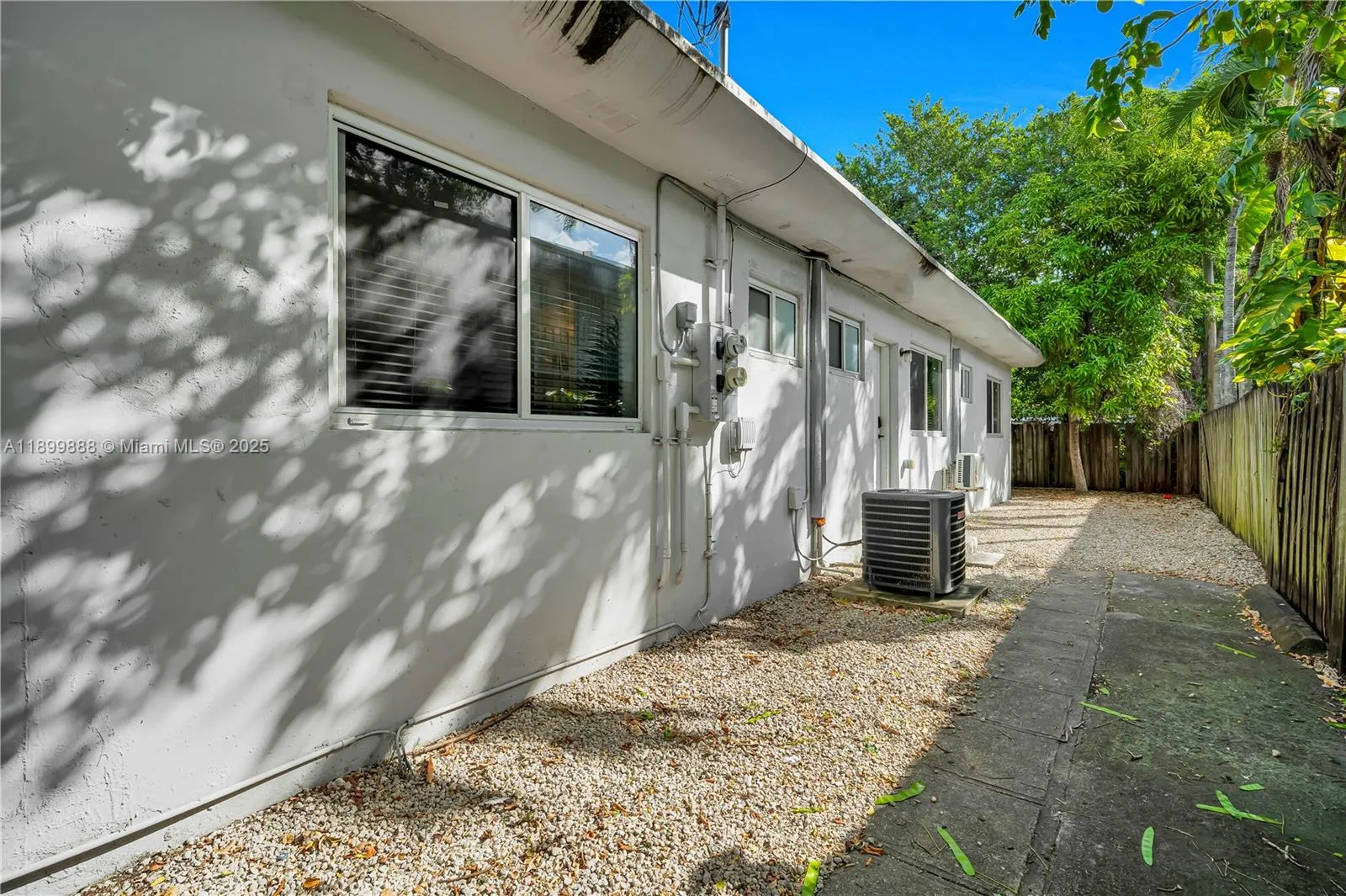 3181 Nw 5th Ave, Miami, Florida 33127, Miami, Florida 33127, ,Residential Income,For Sale,3181 Nw 5th Ave, Miami, Florida 33127,A11899888