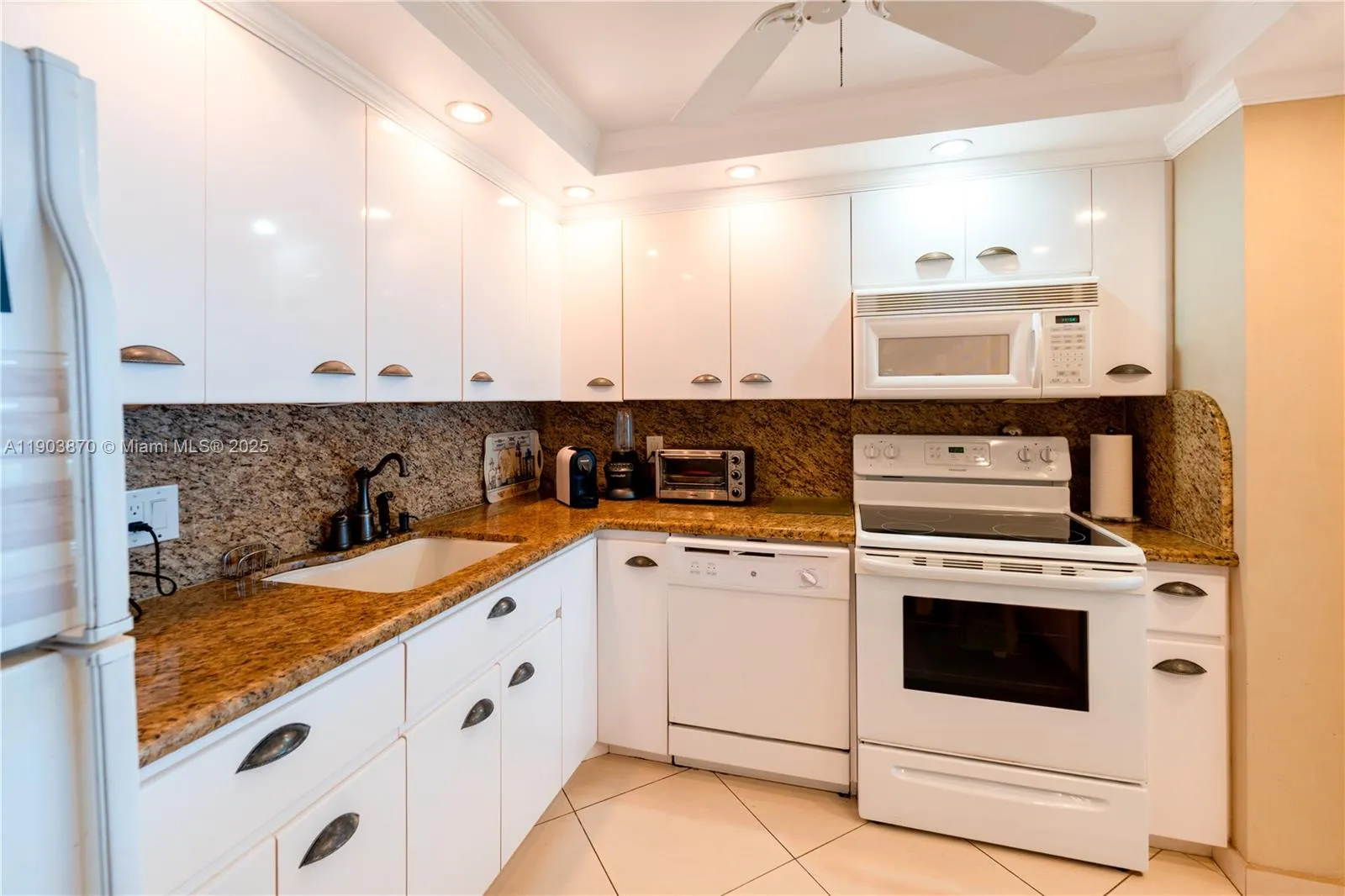 2101 S Ocean Dr 2002, Hollywood, Florida 33019, Hollywood, Florida 33019, 1 Bedroom Bedrooms, ,2 BathroomsBathrooms,Residential Lease,For Rent,2101 S Ocean Dr 2002, Hollywood, Florida 33019,A11903870