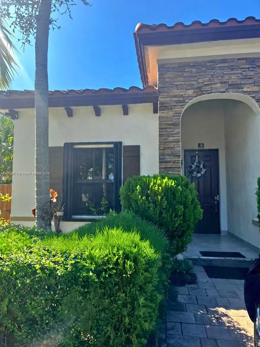 116 Ne 25th Ter 0, Homestead, Florida 33033, Homestead, Florida 33033, 1 Bedroom Bedrooms, ,1 BathroomBathrooms,Residential Lease,For Rent,116 Ne 25th Ter 0, Homestead, Florida 33033,A11903921